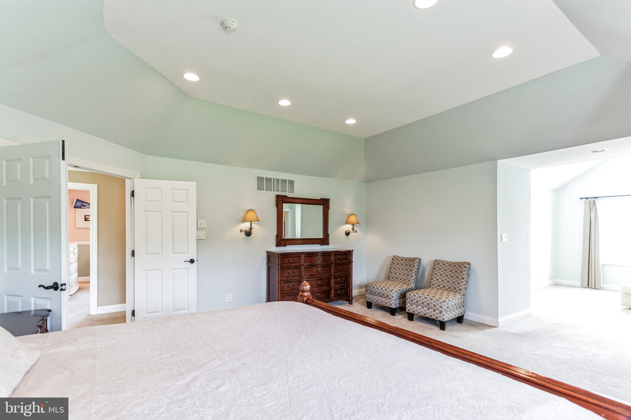 RIDINGS OF HORSHAM - Residential