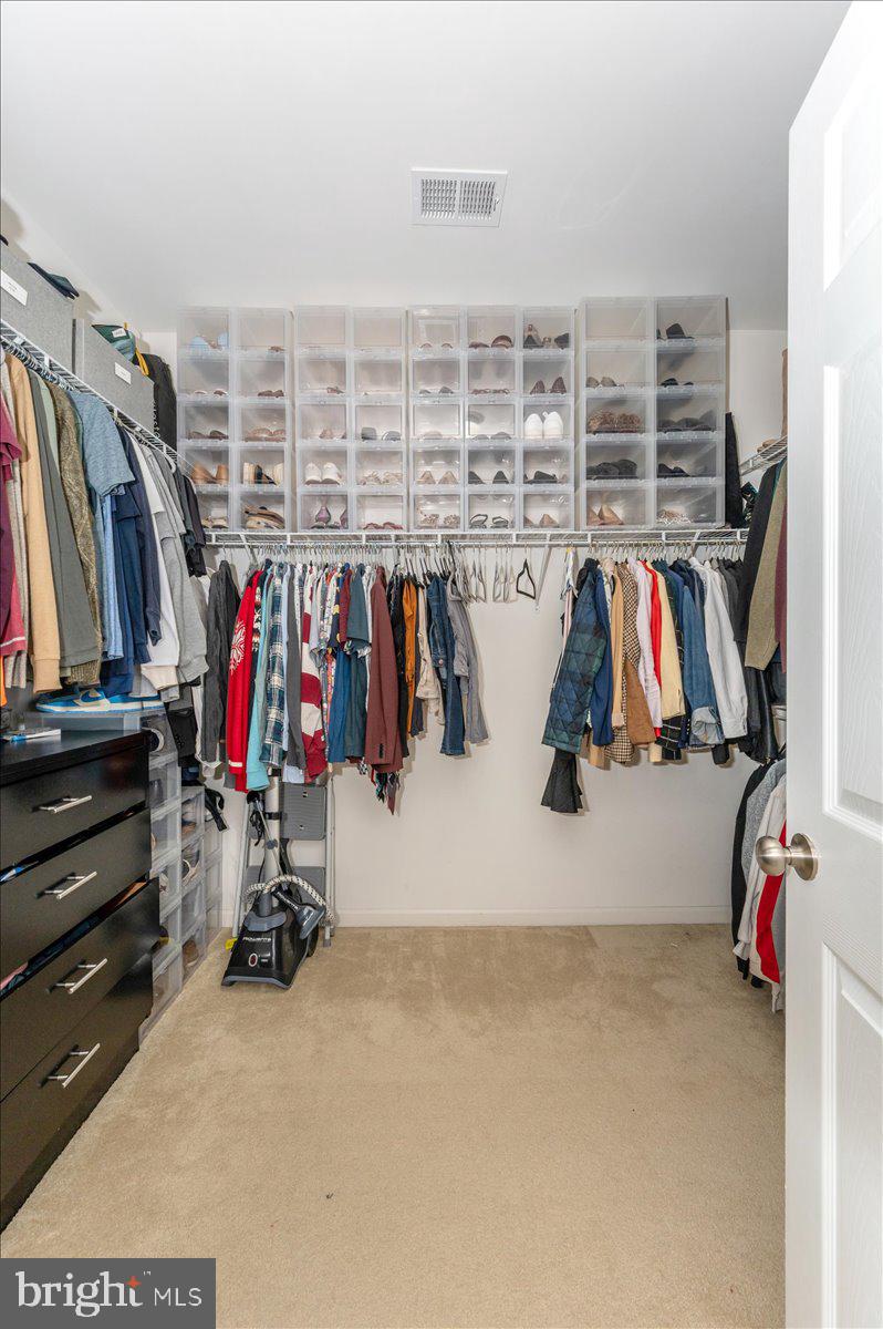 HERNDON CROSSING - Residential