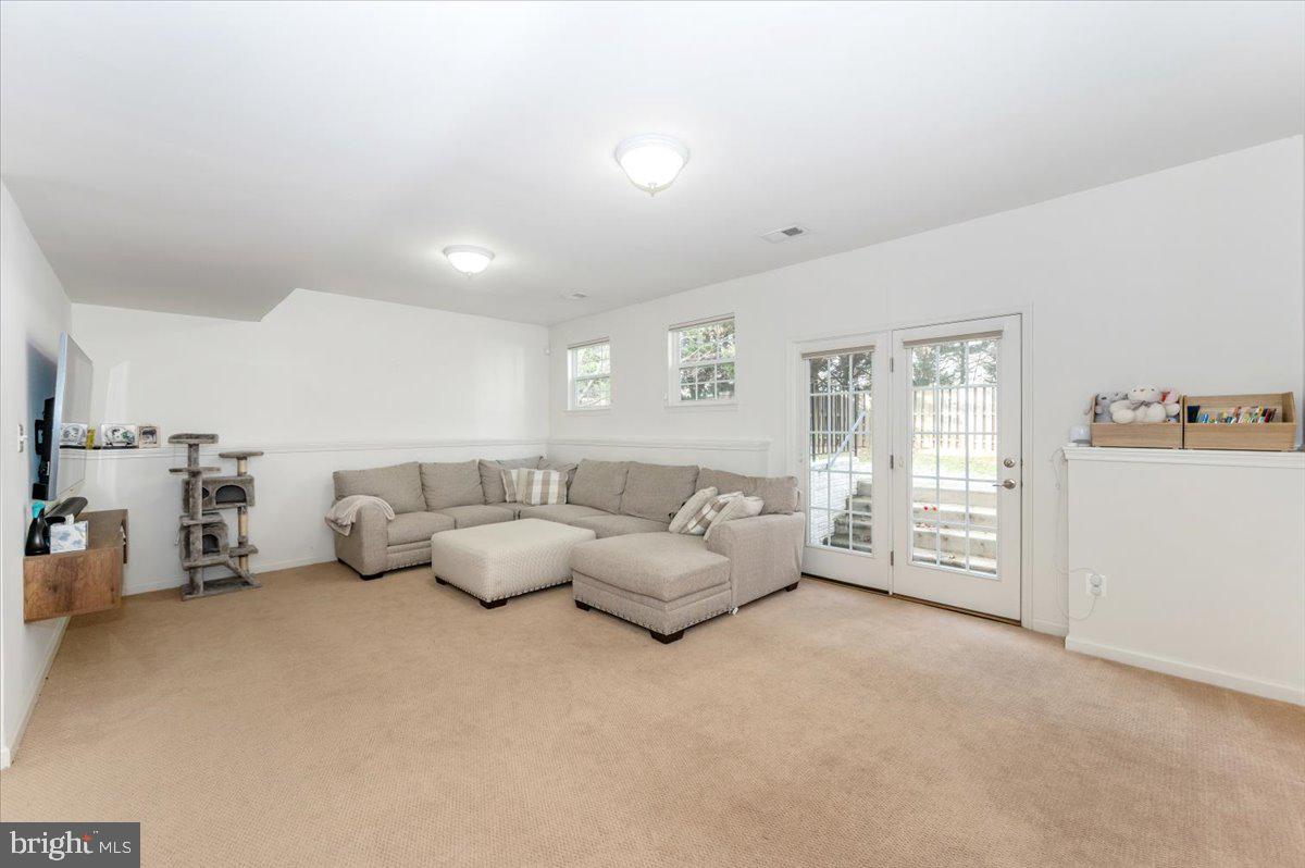 HERNDON CROSSING - Residential