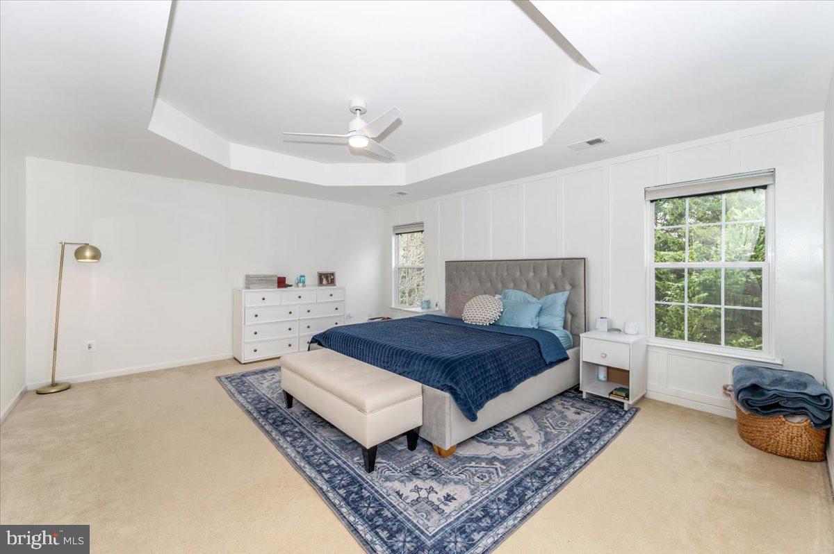 HERNDON CROSSING - Residential