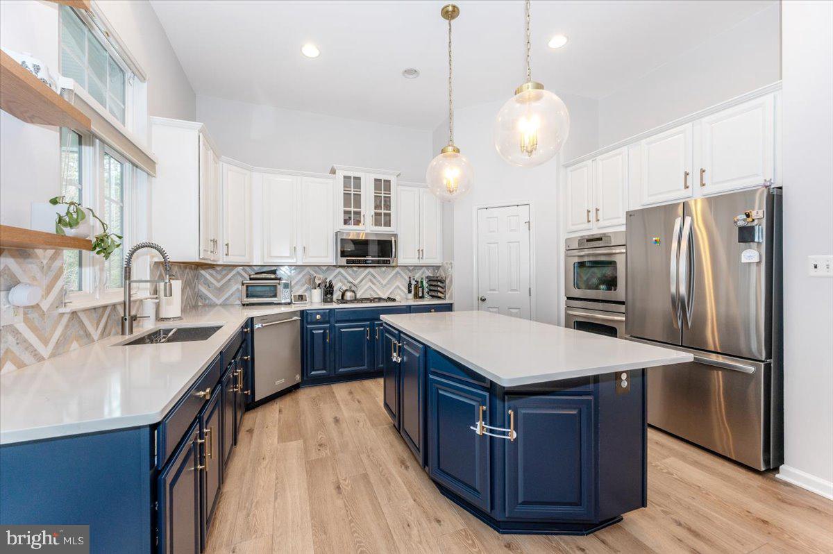 HERNDON CROSSING - Residential