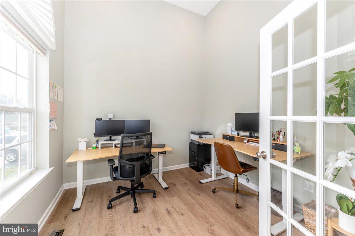 HERNDON CROSSING - Residential