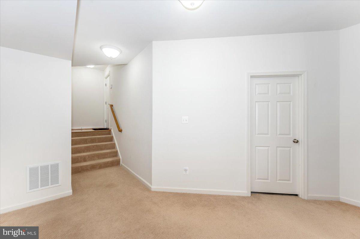 HERNDON CROSSING - Residential