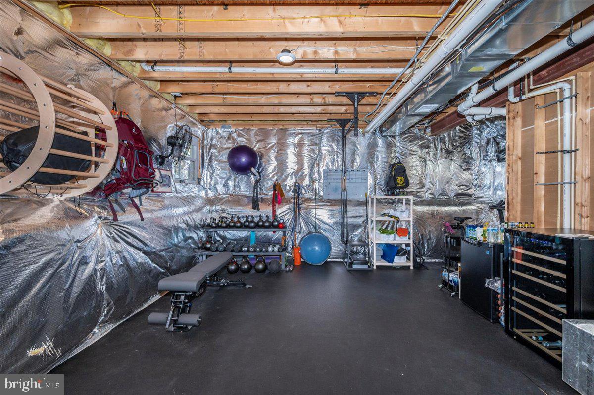 HERNDON CROSSING - Residential