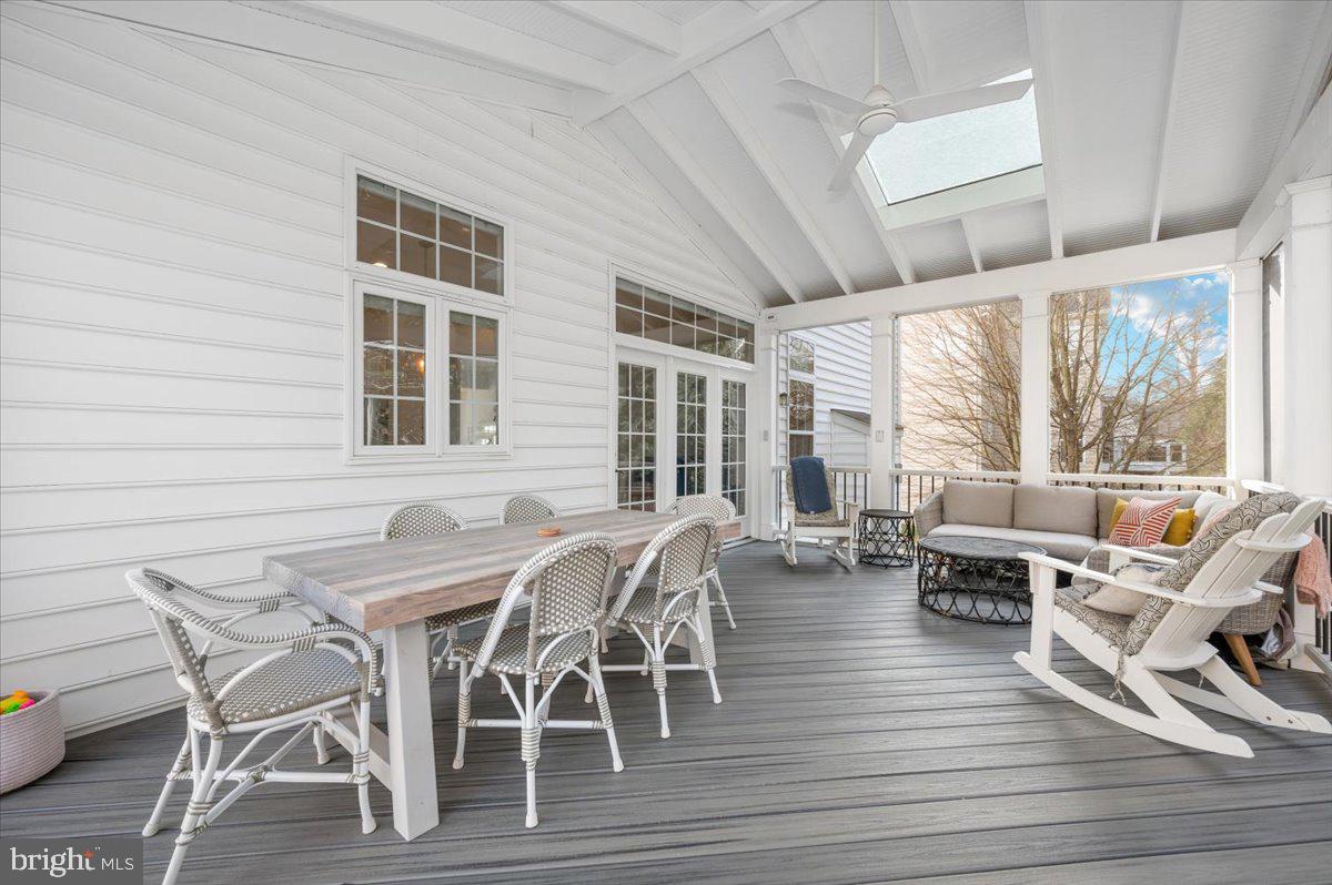 HERNDON CROSSING - Residential