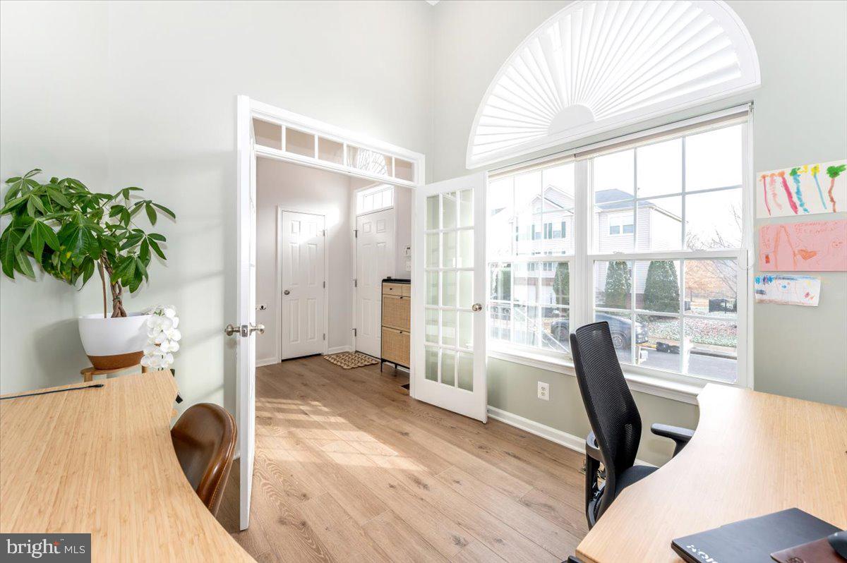 HERNDON CROSSING - Residential