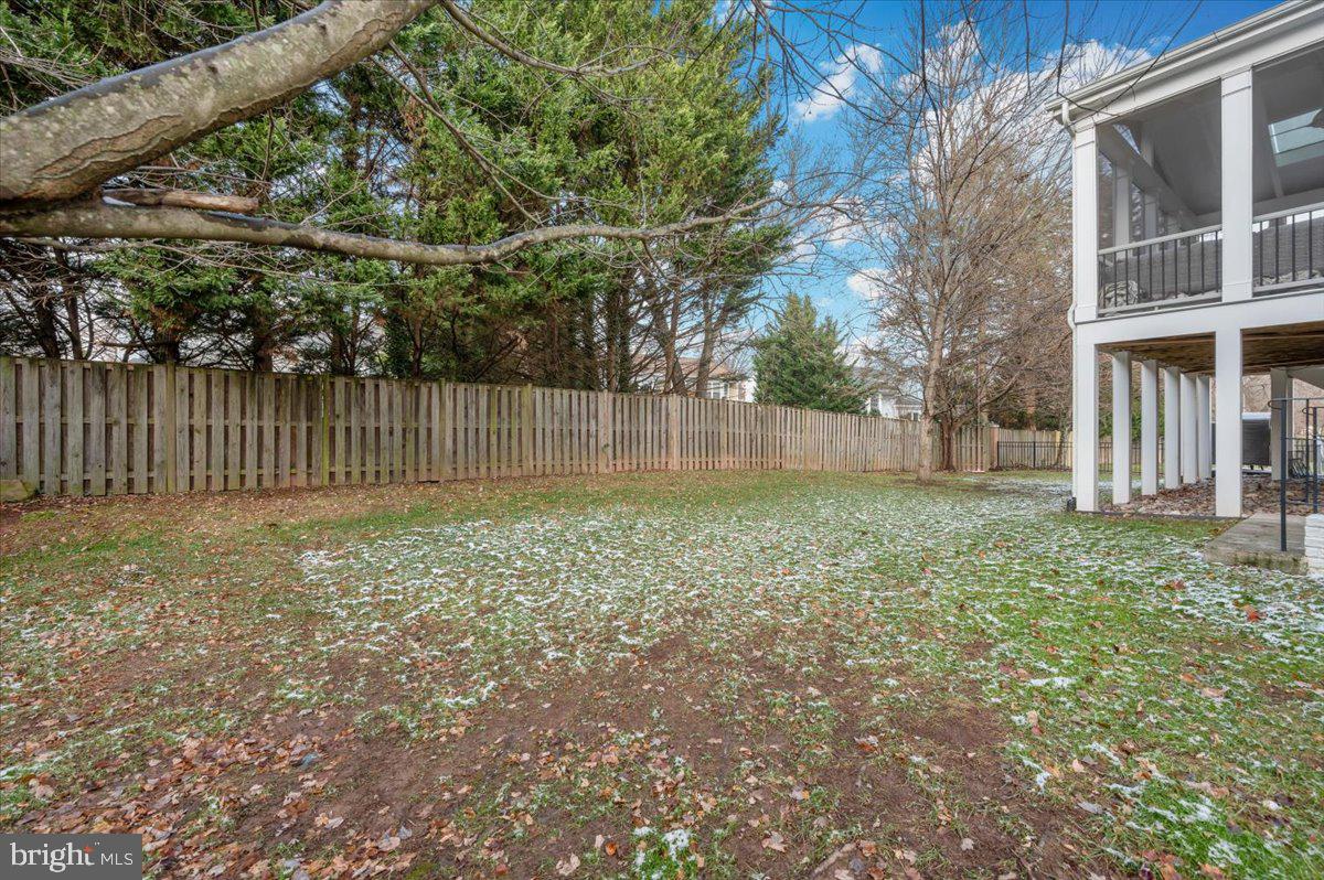 HERNDON CROSSING - Residential