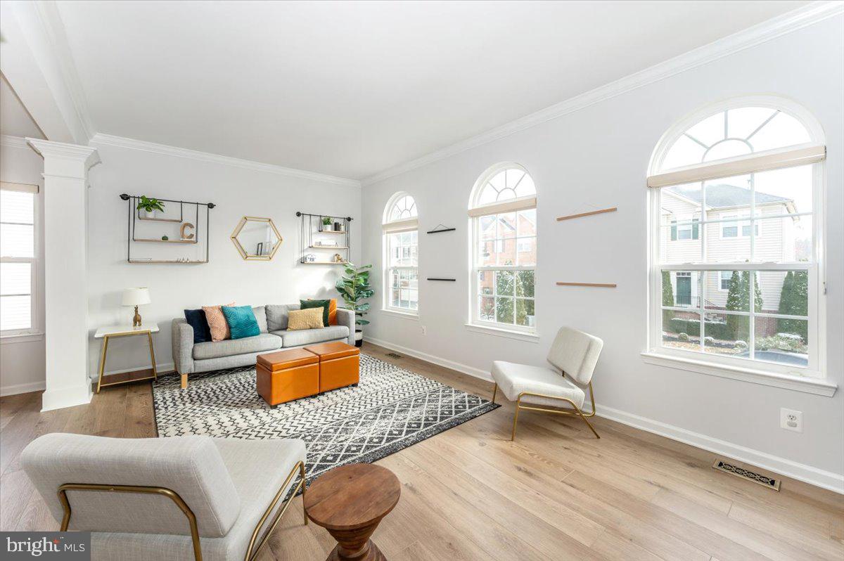 HERNDON CROSSING - Residential