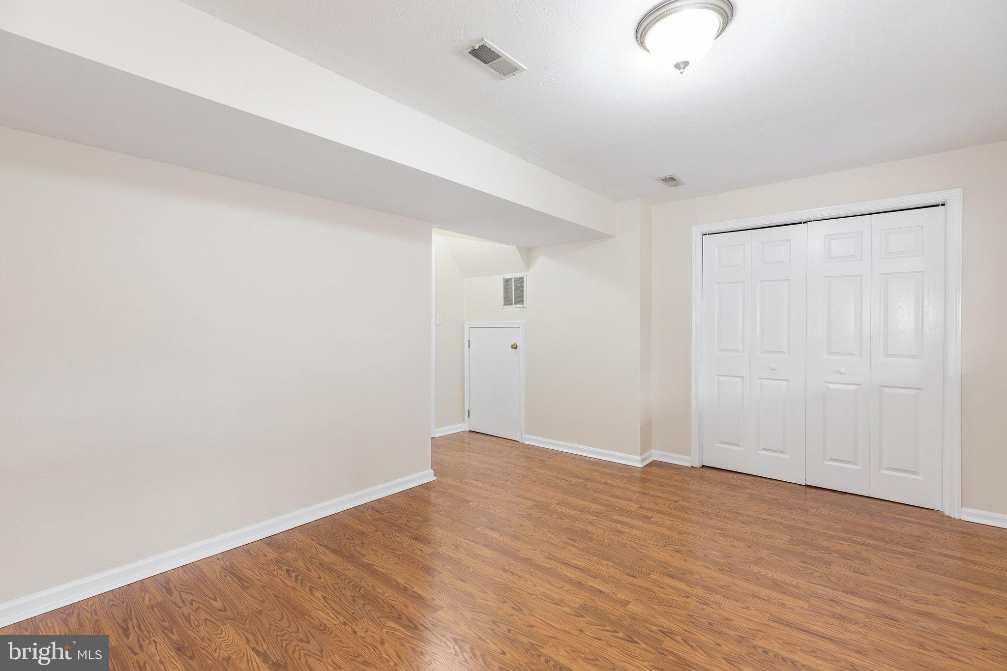 TURNBERRY VILLAGE - Residential Lease