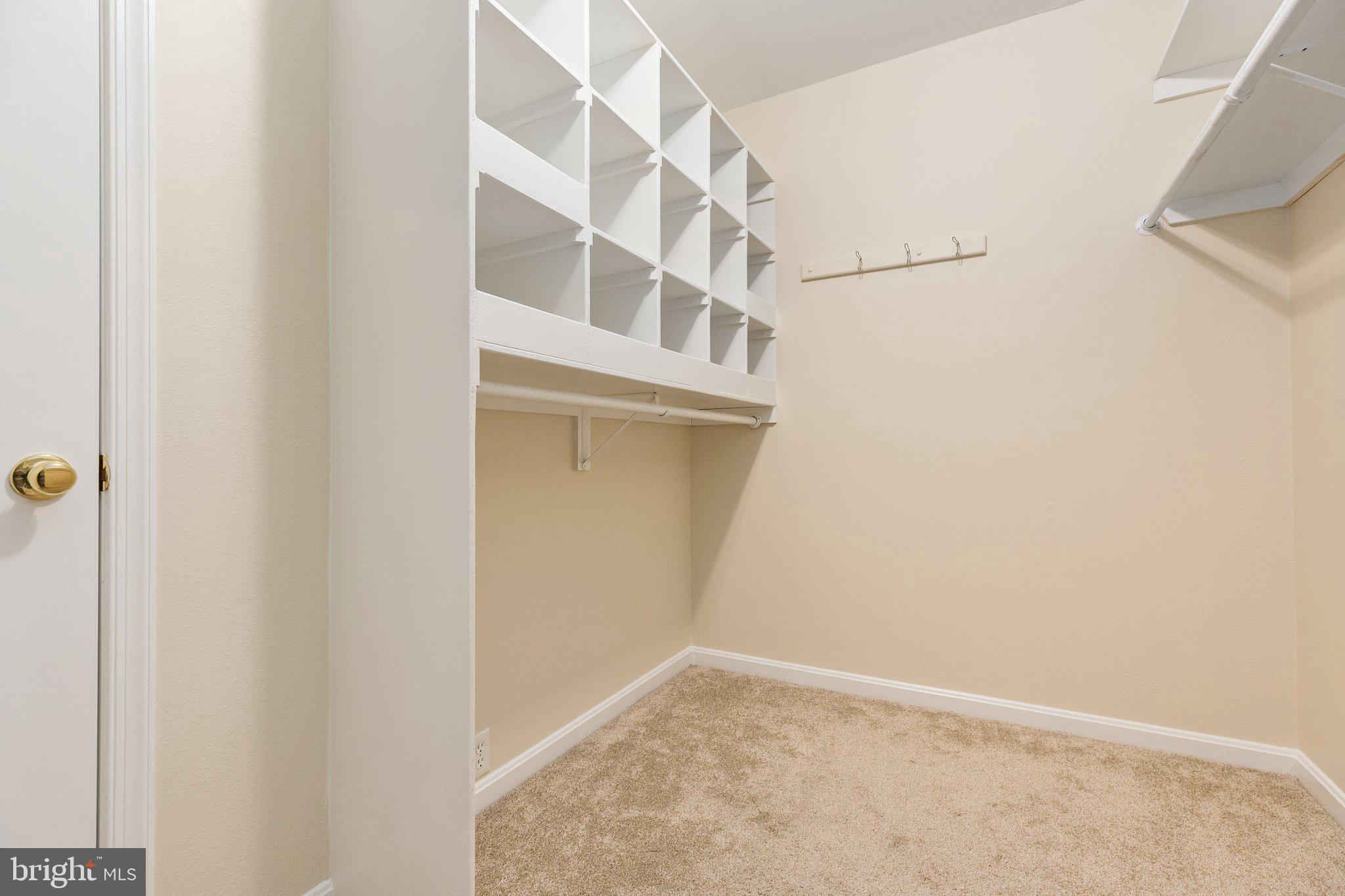 TURNBERRY VILLAGE - Residential Lease