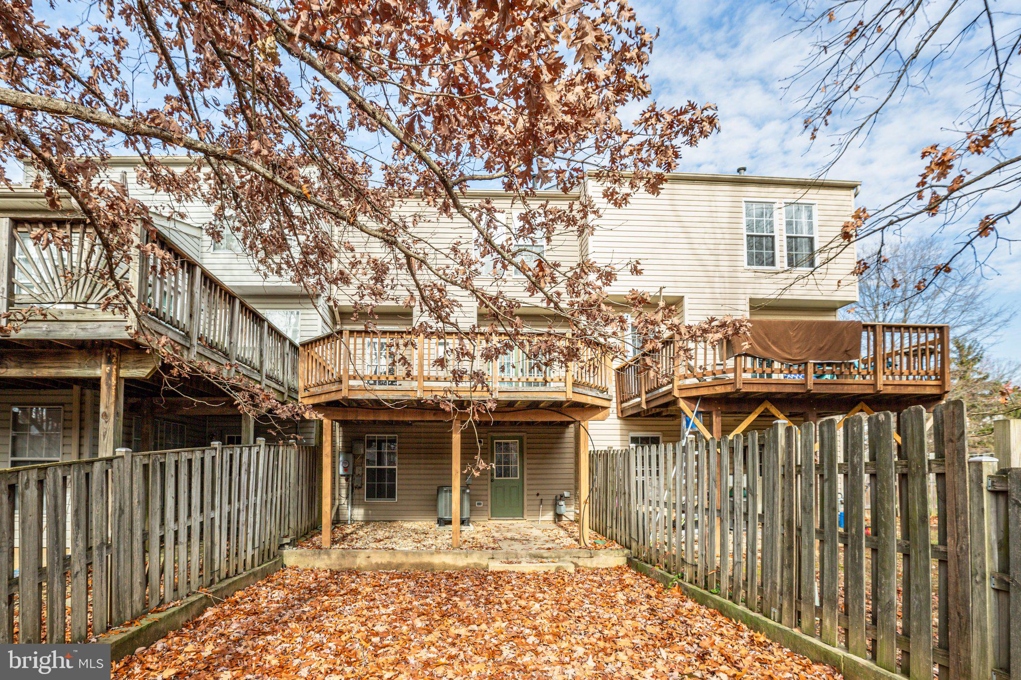 TURNBERRY VILLAGE - Residential Lease