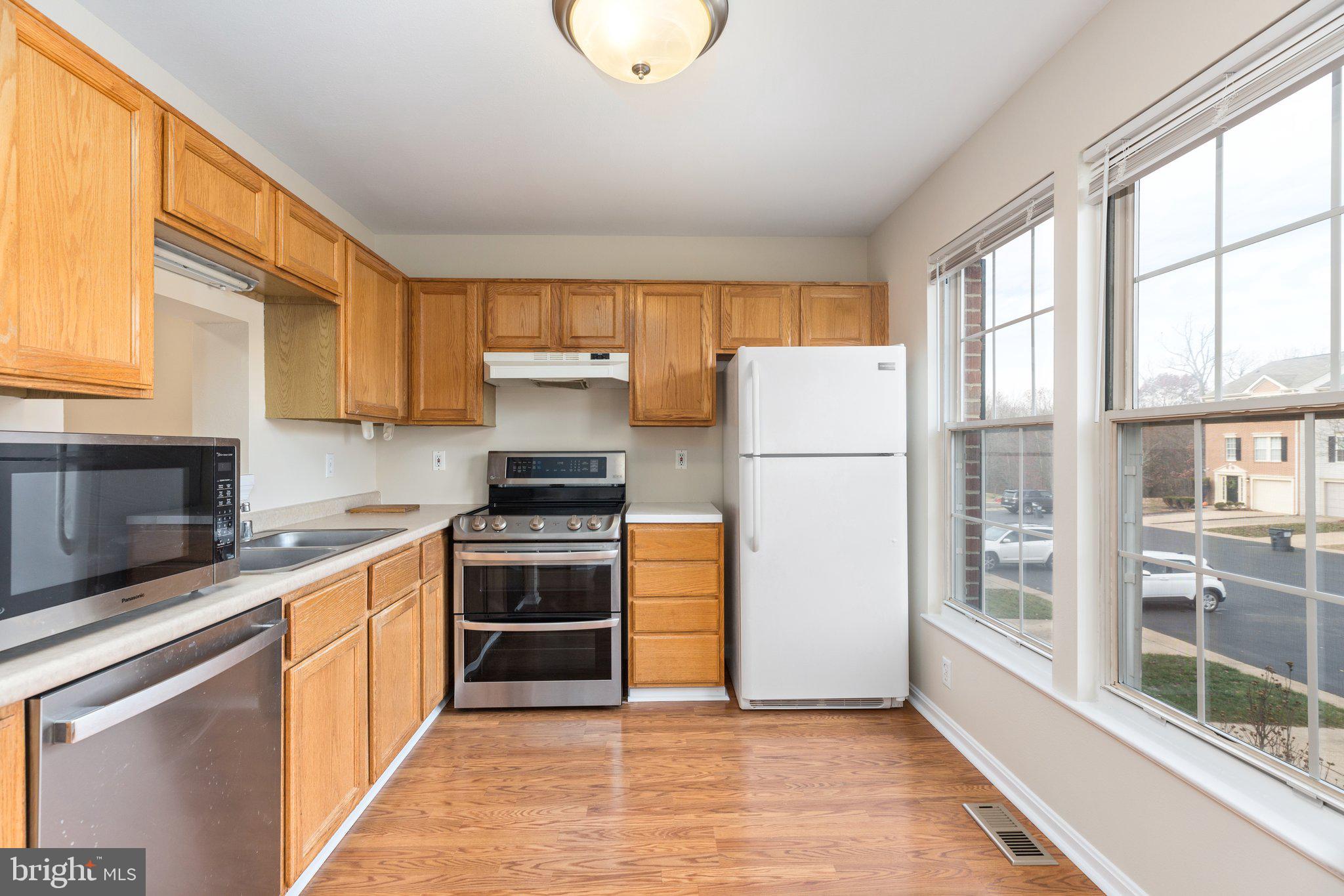 TURNBERRY VILLAGE - Residential Lease