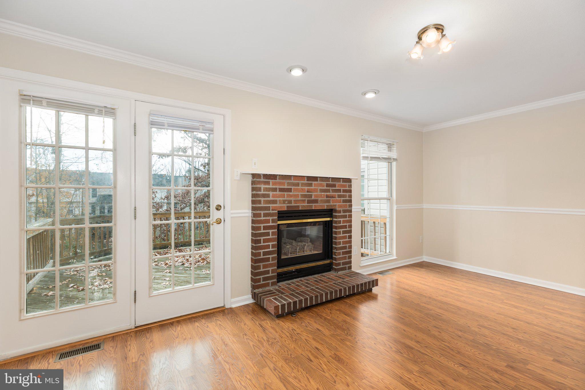 TURNBERRY VILLAGE - Residential Lease