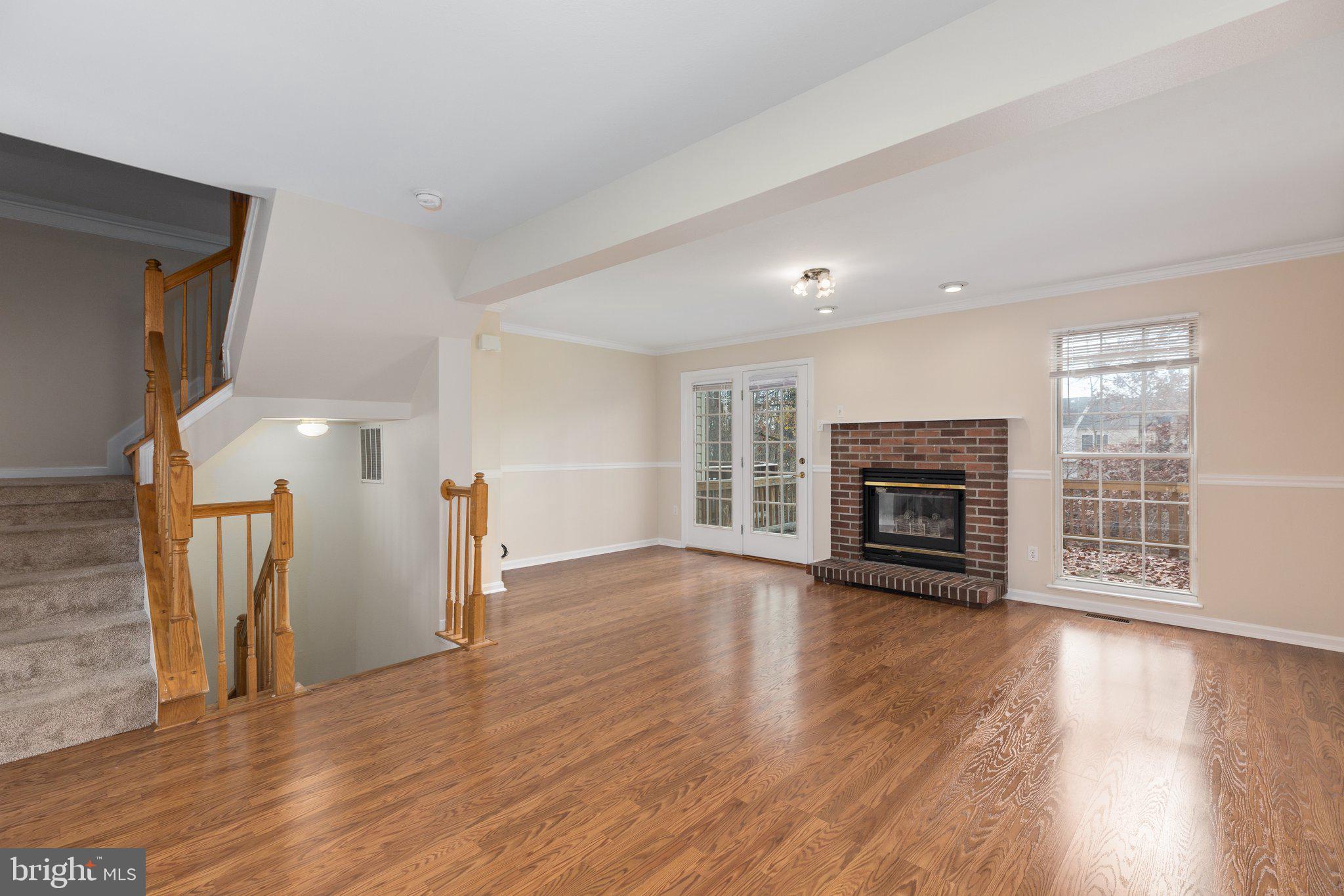 TURNBERRY VILLAGE - Residential Lease