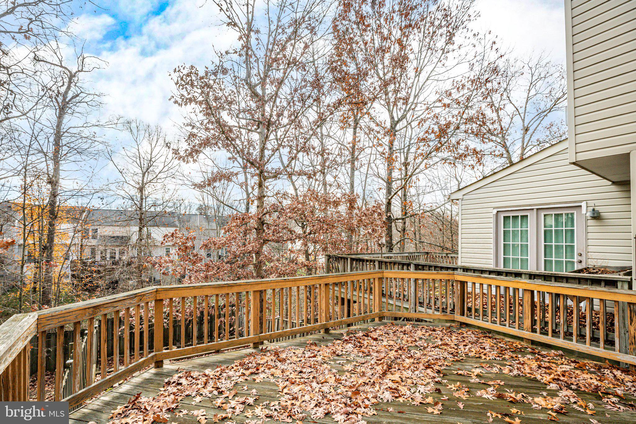 TURNBERRY VILLAGE - Residential Lease