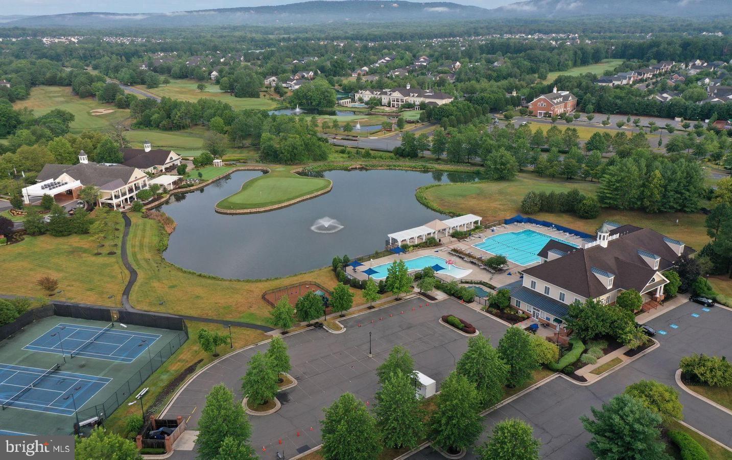 DOMINION VALLEY COUNTRY CLUB - Residential