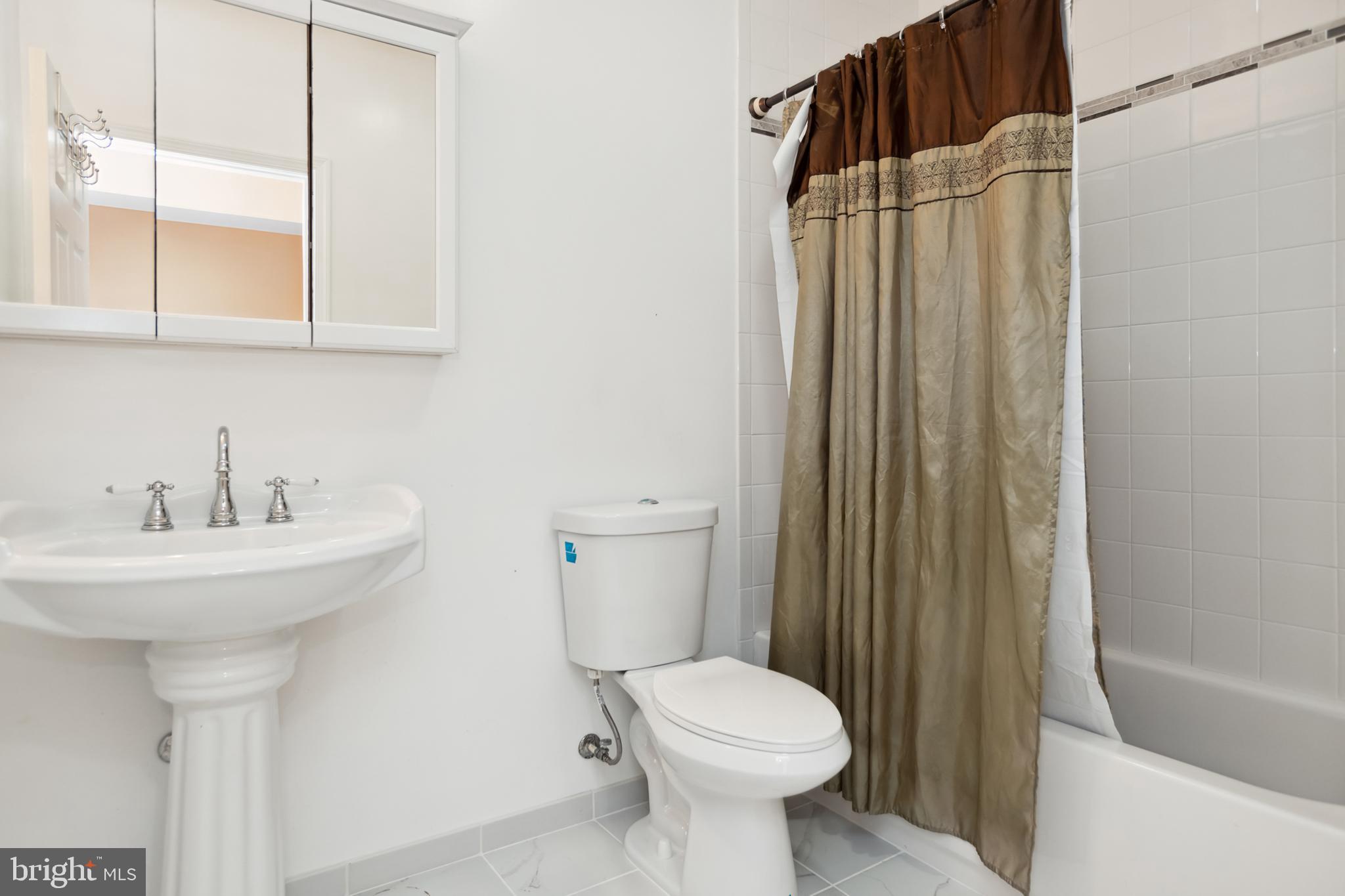 DOMINION VALLEY COUNTRY CLUB - Residential