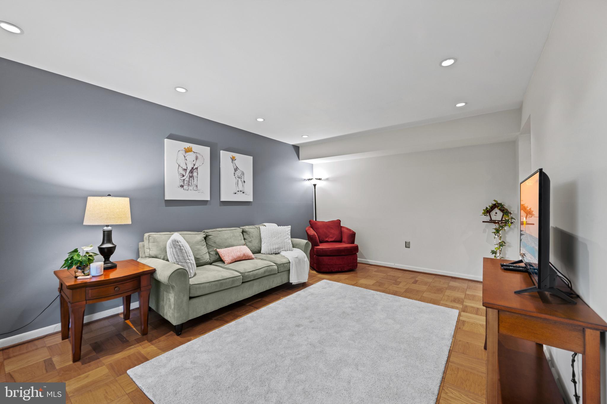 BRYANT GARDENS - Residential