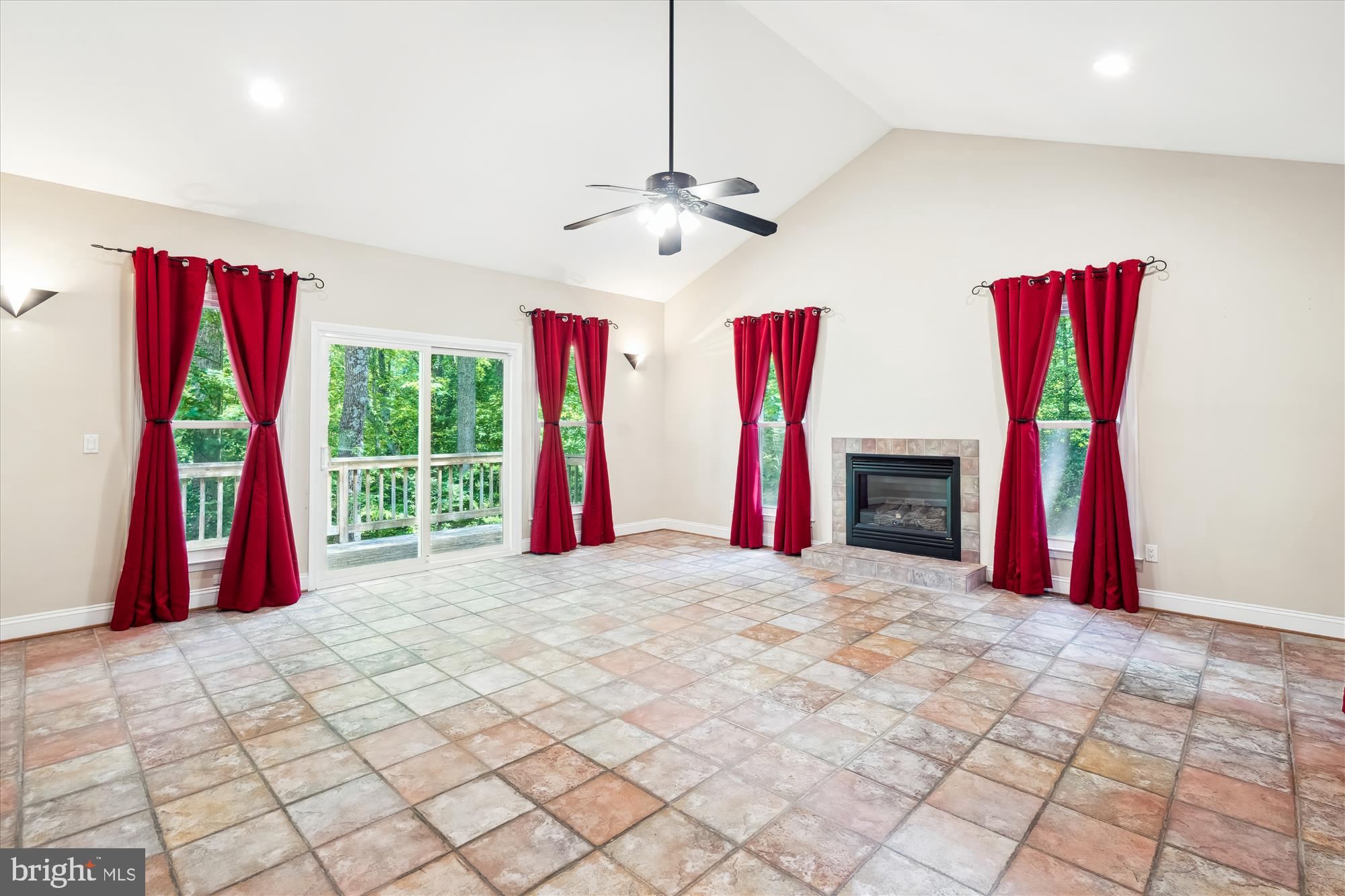 EAGLES PASSAGES - Residential