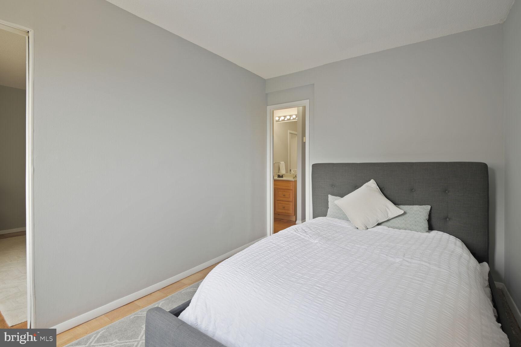 FRIENDSHIP HEIGHTS - Residential