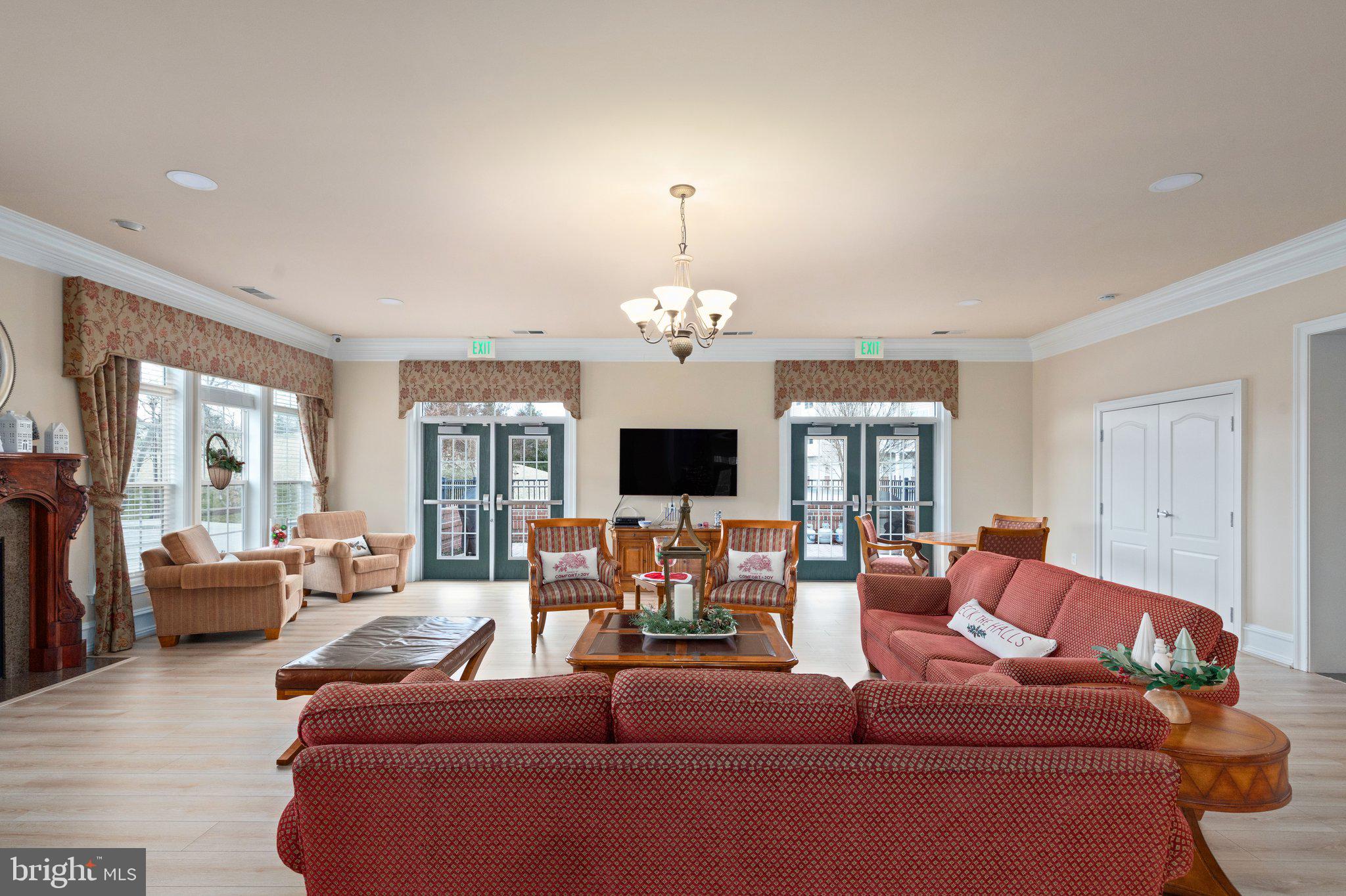 GATHERINGS AT LYNDWOOD - Residential