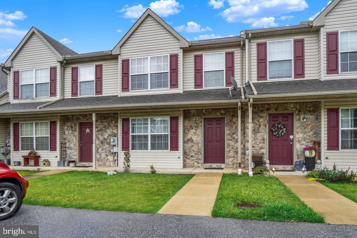45 YARROW COURT F045