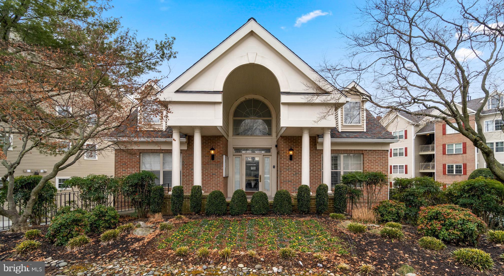 FALLS GABLE - Residential Lease