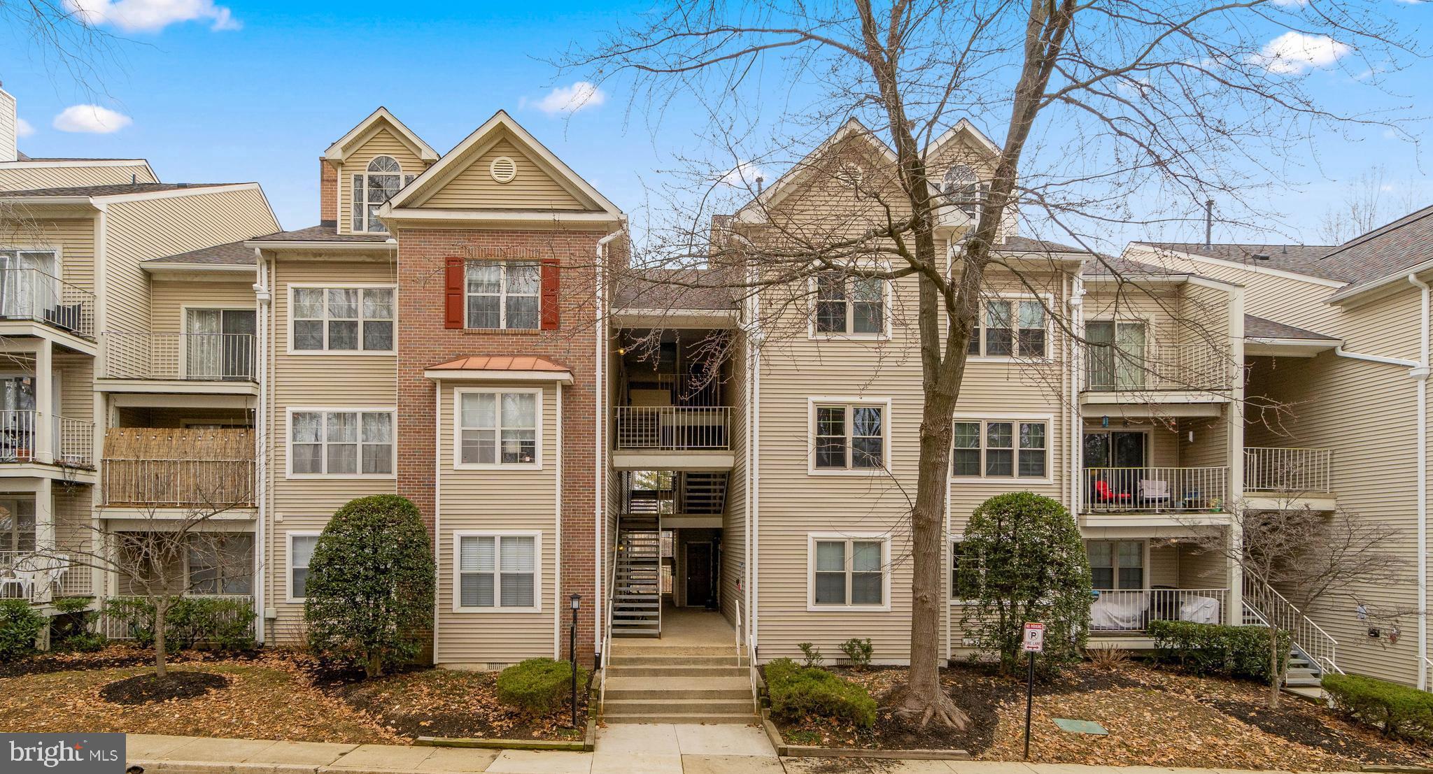 FALLS GABLE - Residential Lease