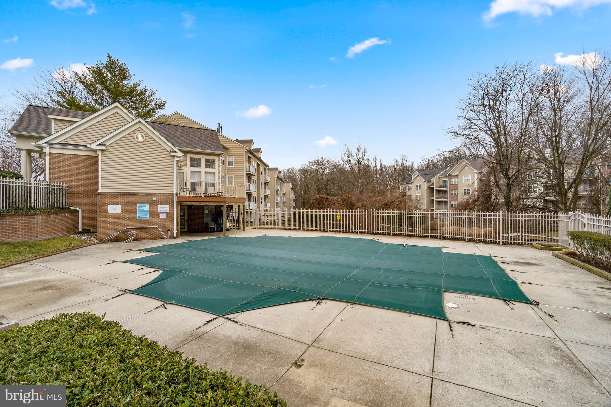 FALLS GABLE - Residential Lease