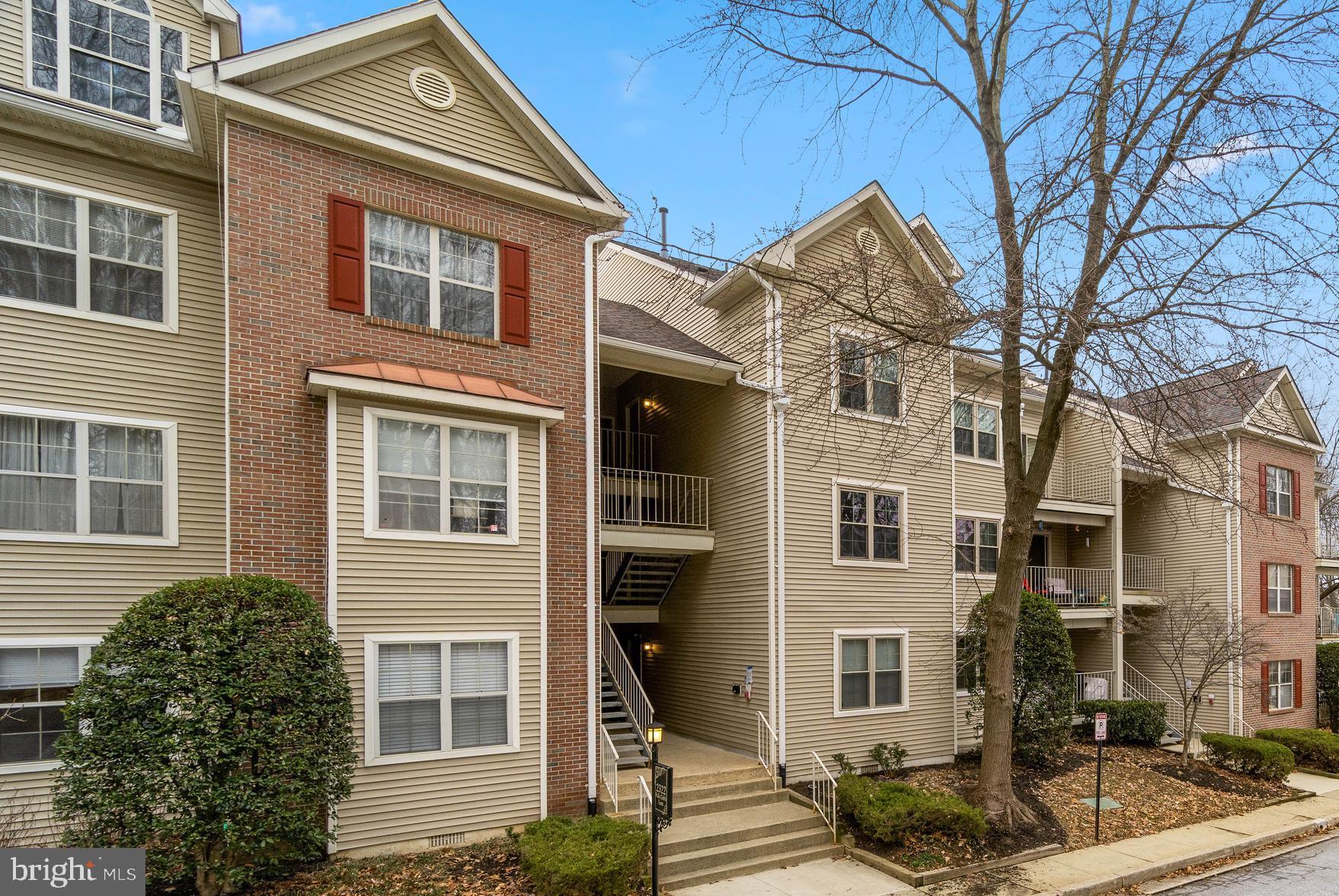 FALLS GABLE - Residential Lease