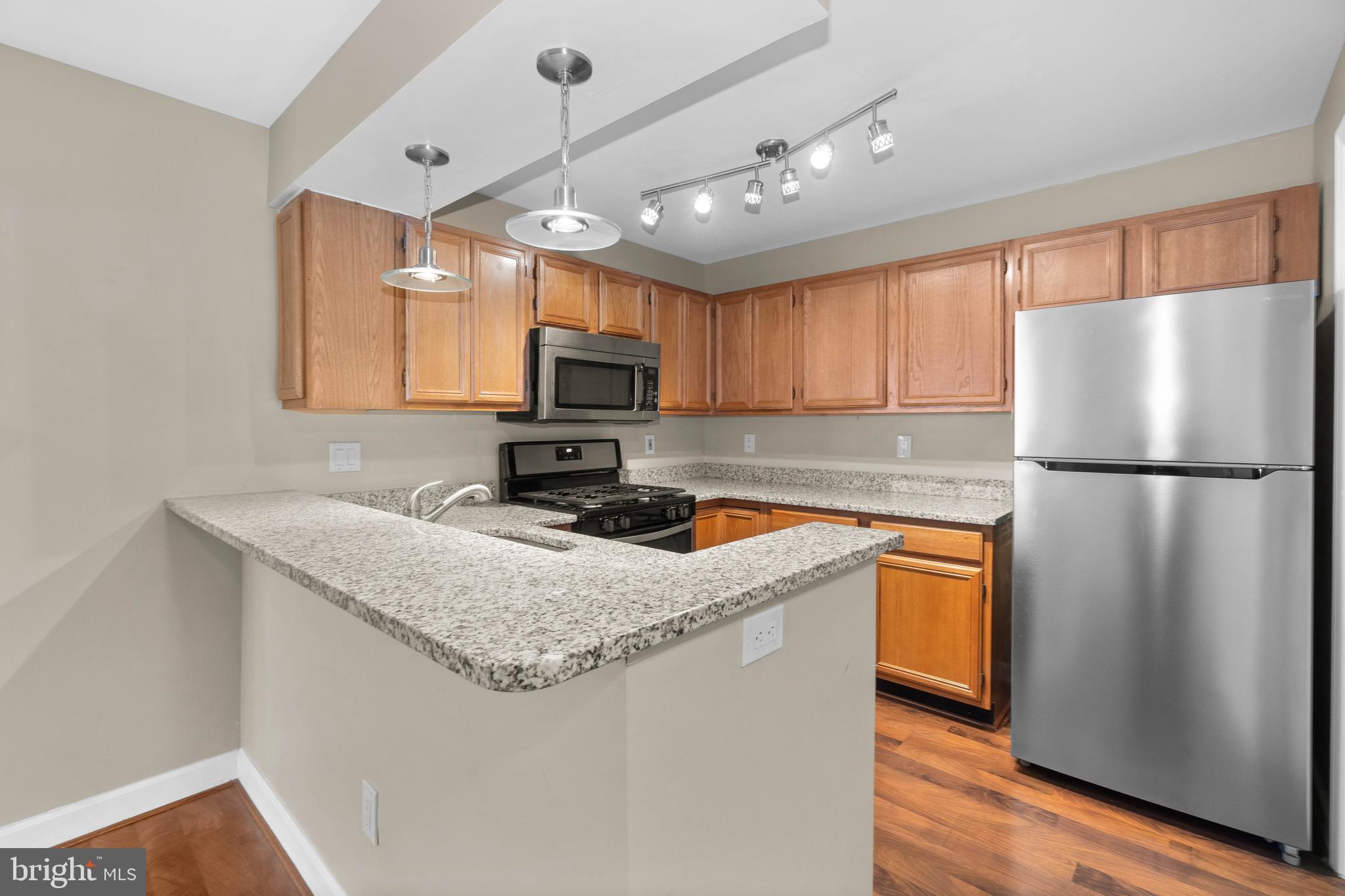 FALLS GABLE - Residential Lease