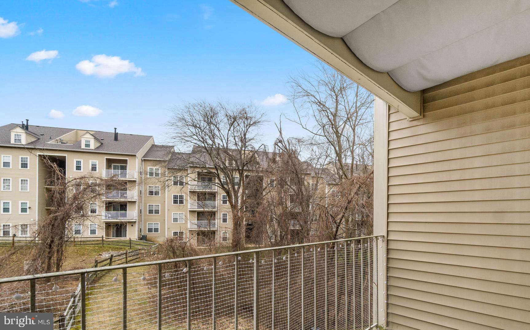 FALLS GABLE - Residential Lease