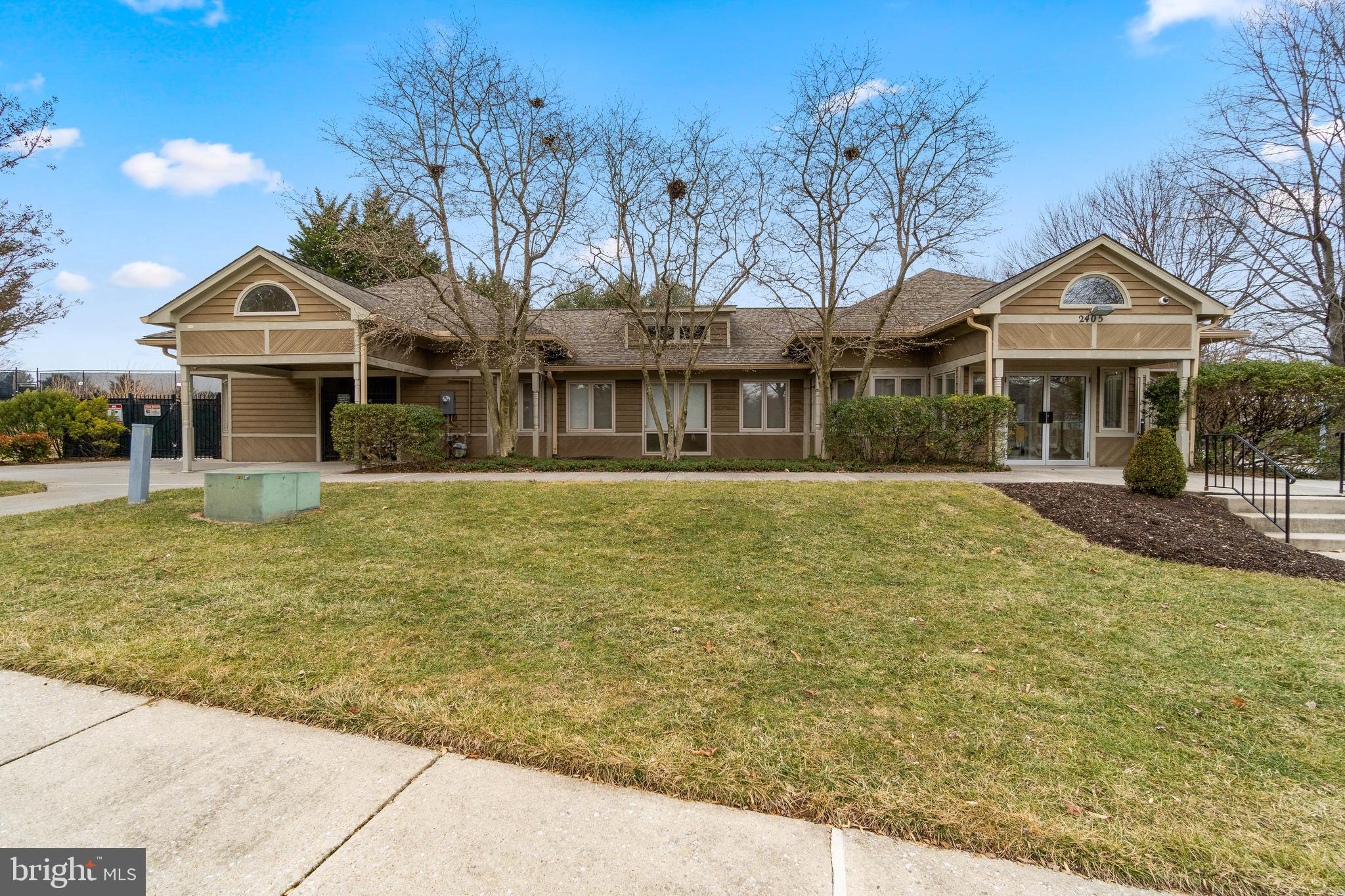 FALLS GABLE - Residential Lease