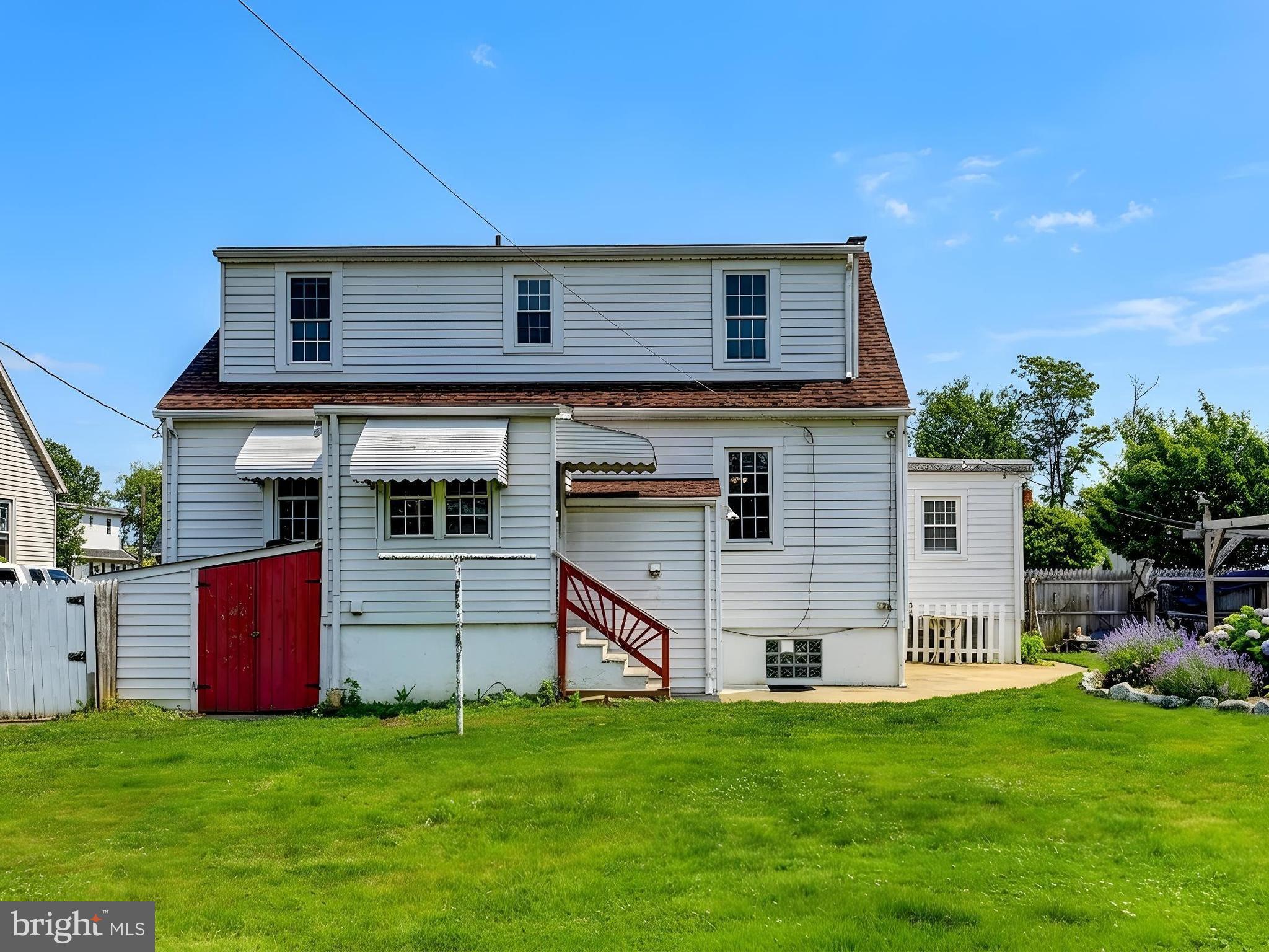 LYNCH POINT - Residential