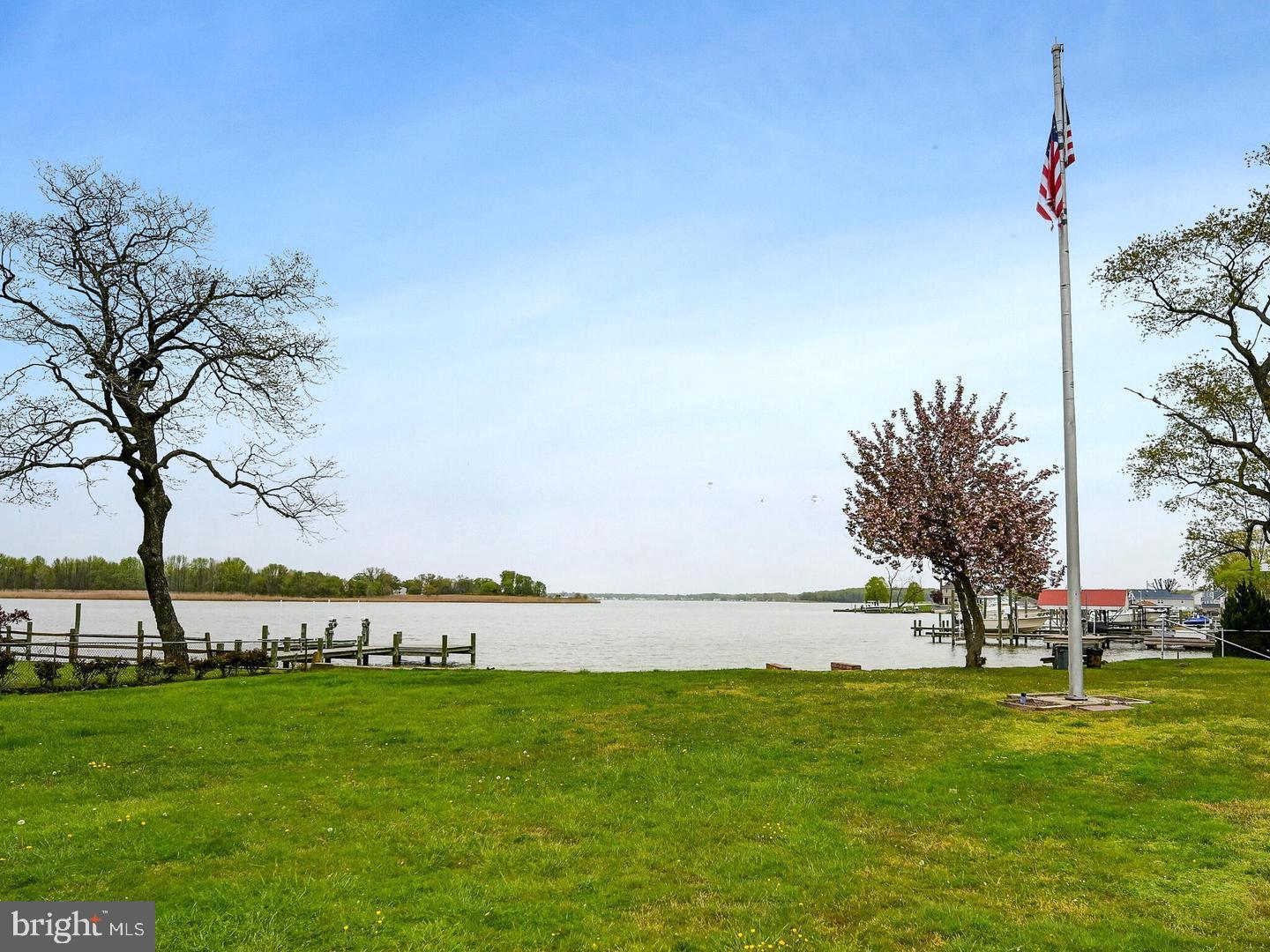 LYNCH POINT - Residential