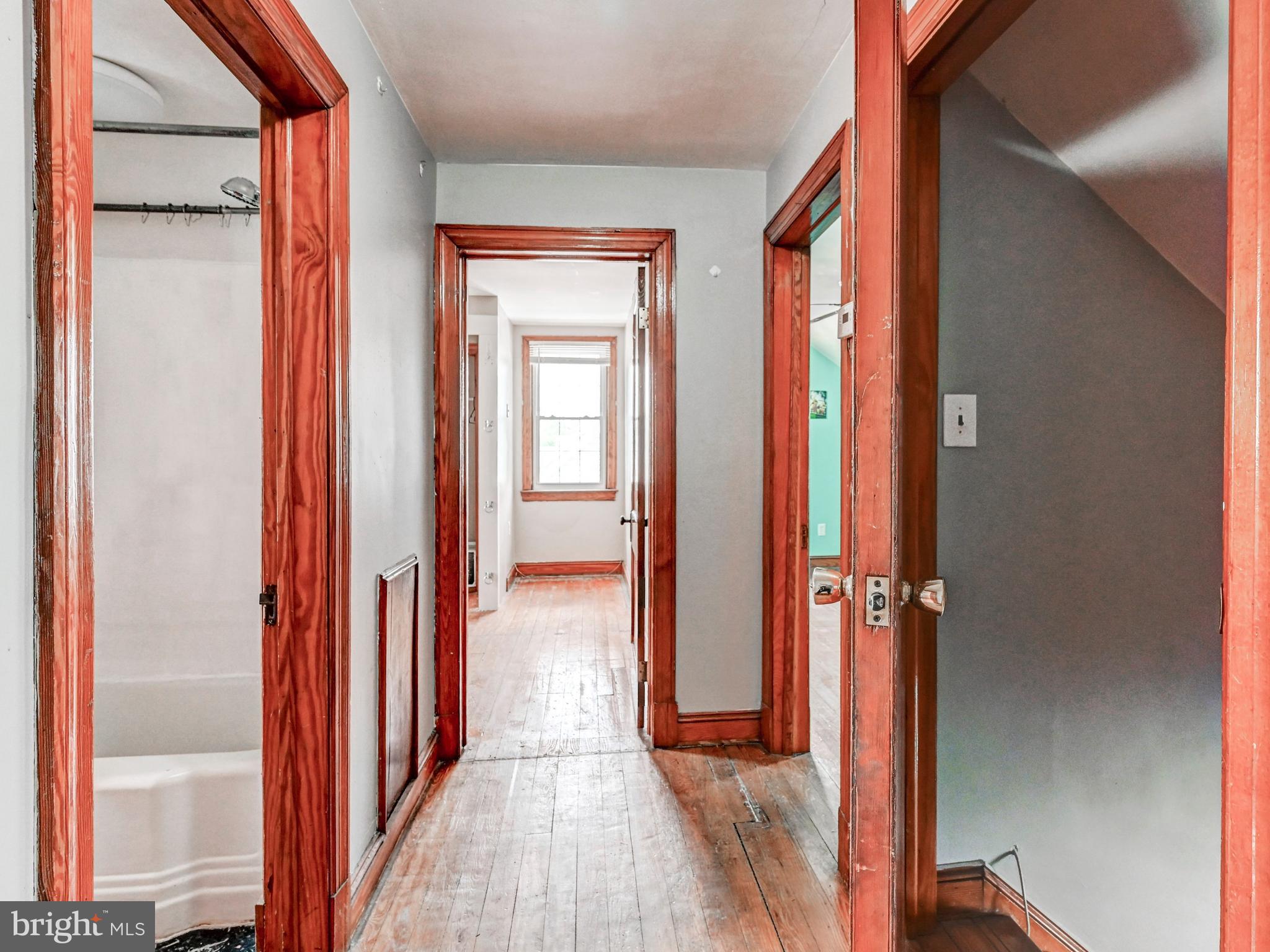 LYNCH POINT - Residential