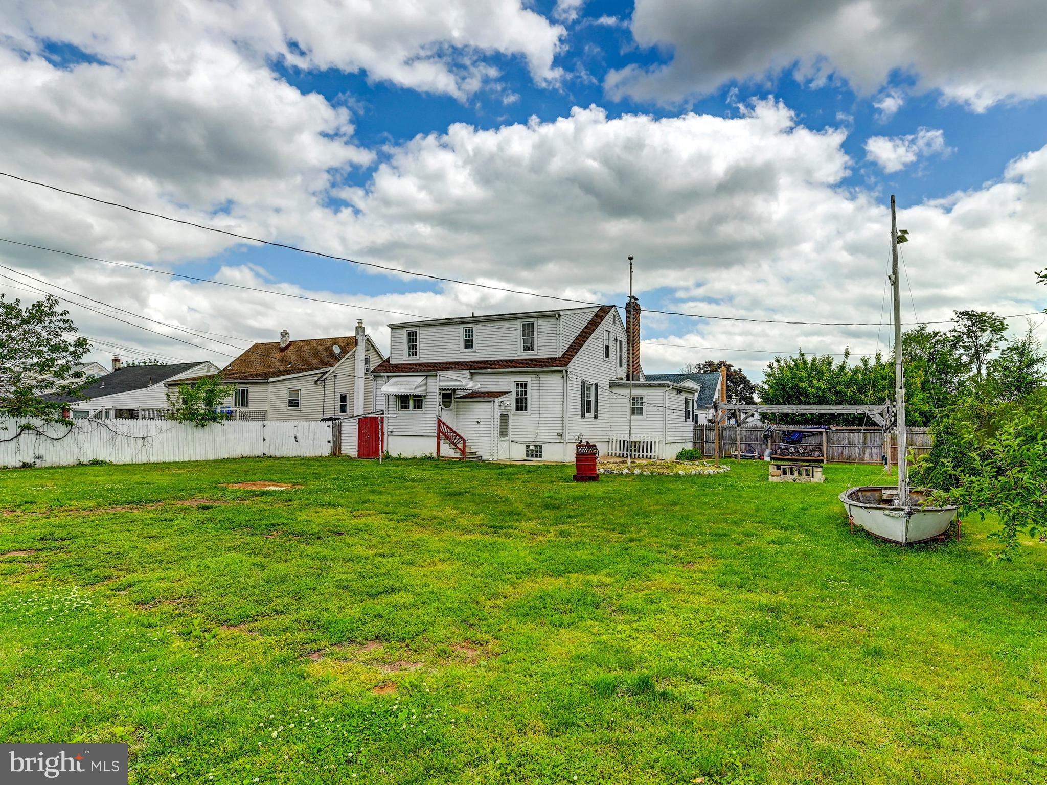 LYNCH POINT - Residential