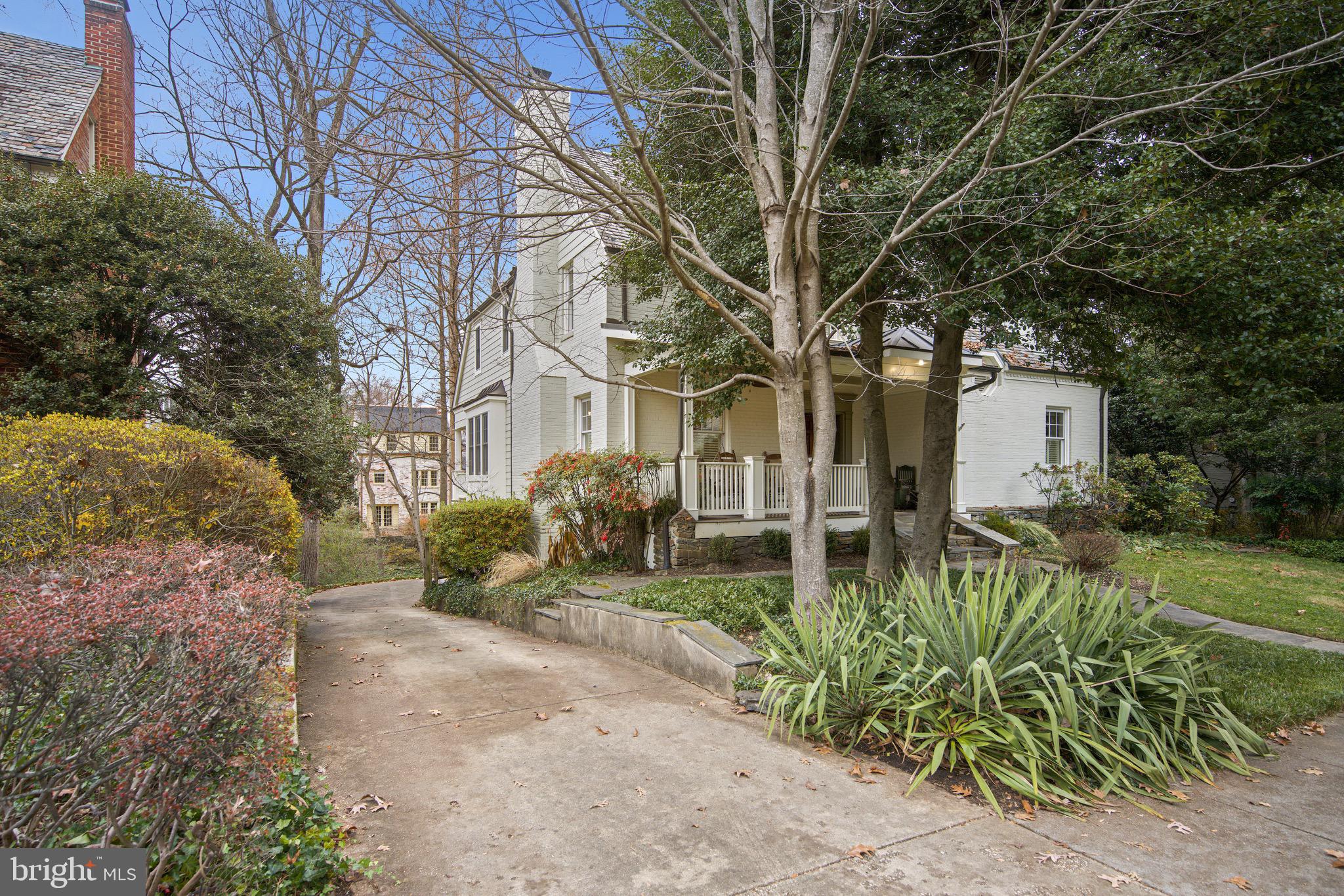 BARNABY WOODS - Residential