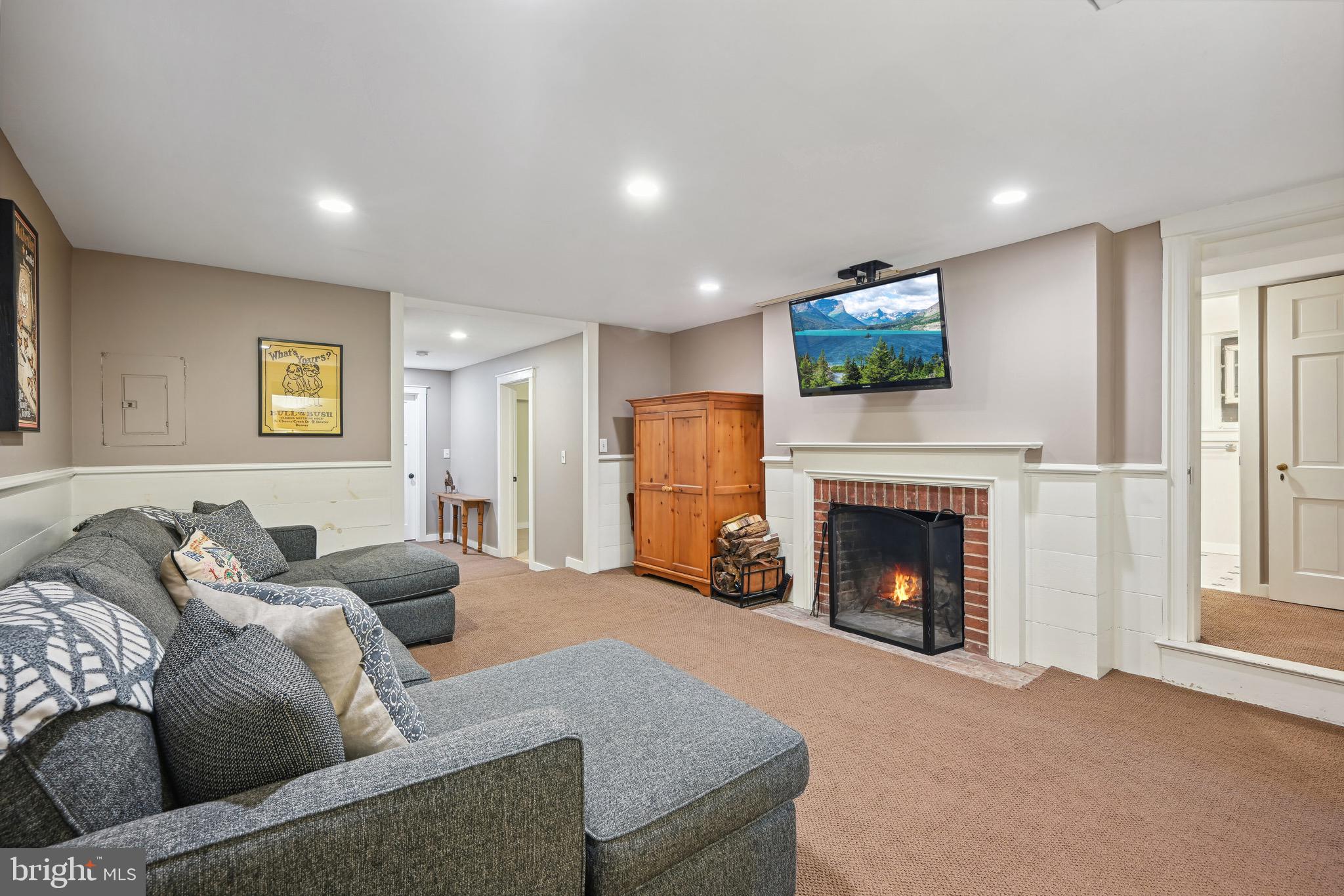 BARNABY WOODS - Residential