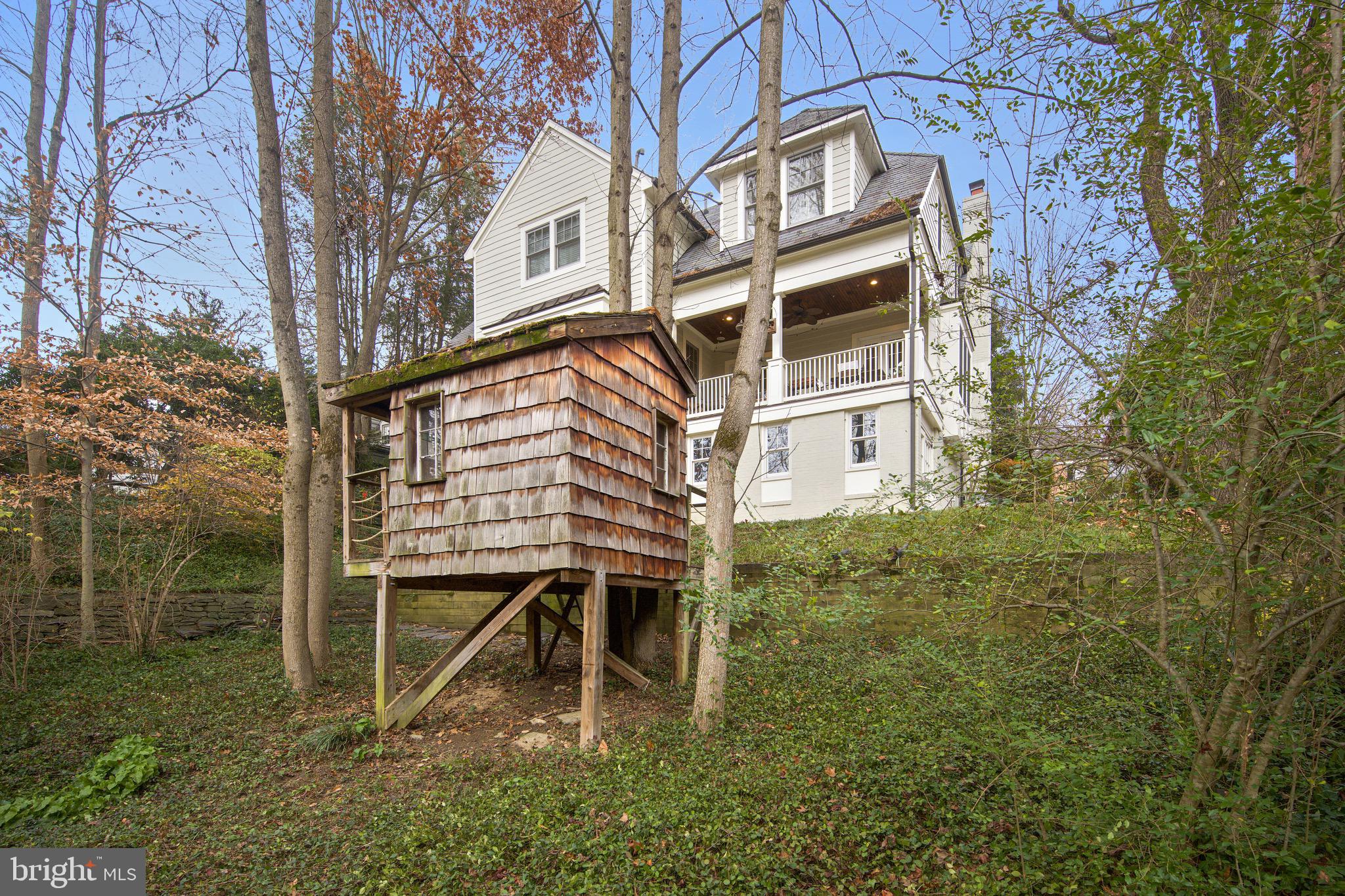 BARNABY WOODS - Residential