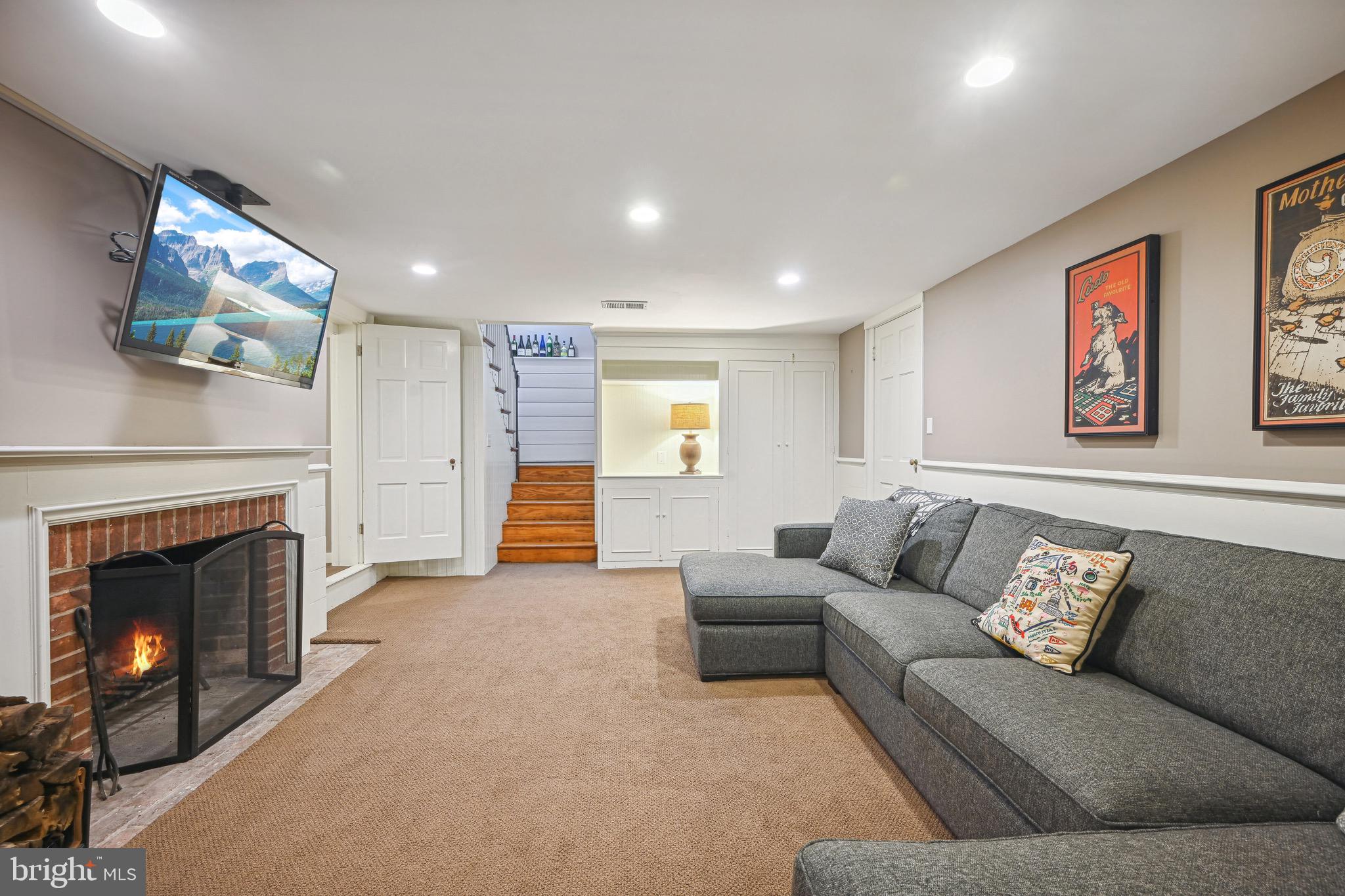 BARNABY WOODS - Residential