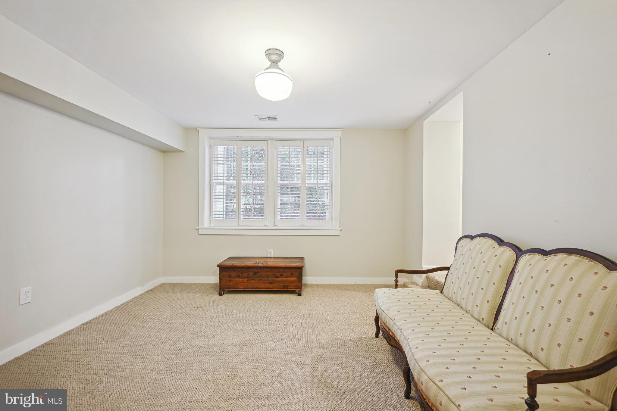 BARNABY WOODS - Residential