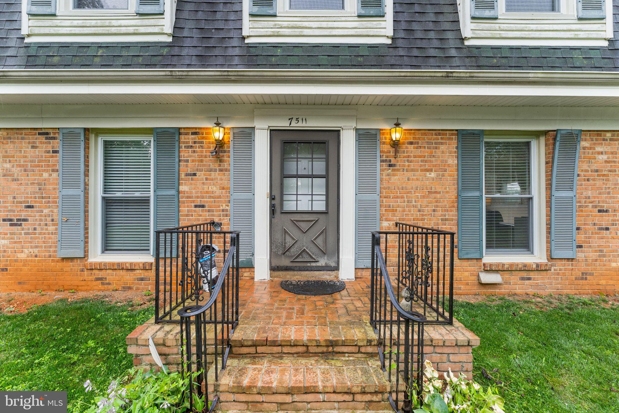 7511 & 7519 ELMORES LANE