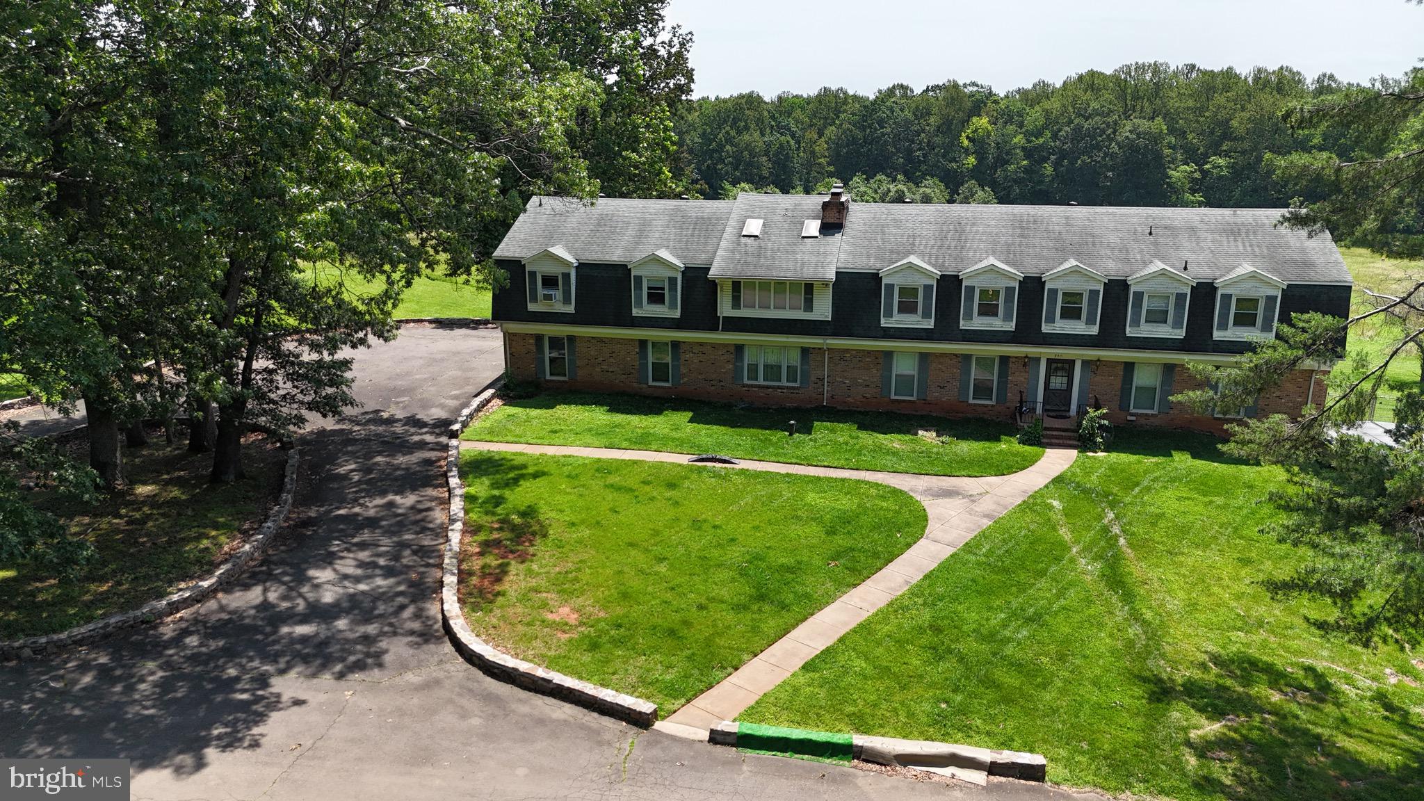 7511 & 7519 ELMORES LANE