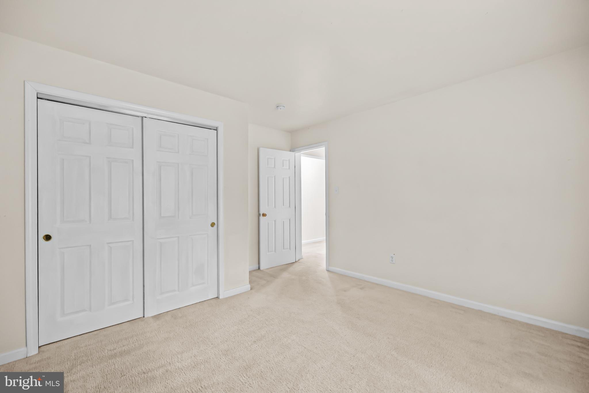 PRESIDENTIAL LAKES - Residential