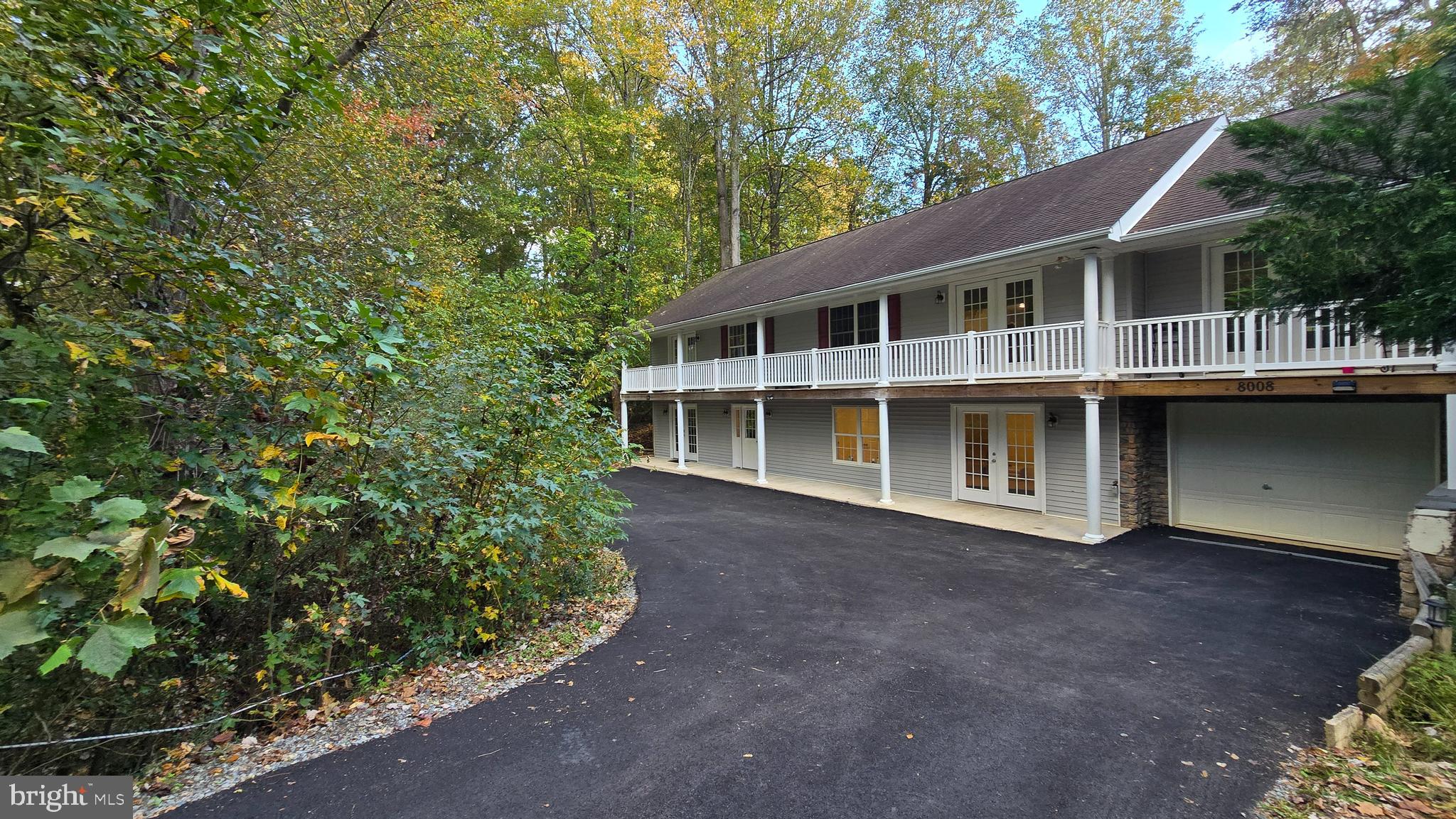 PRESIDENTIAL LAKES - Residential