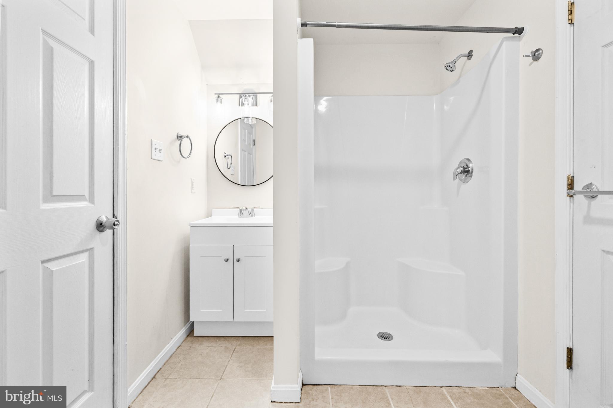 PRESIDENTIAL LAKES - Residential