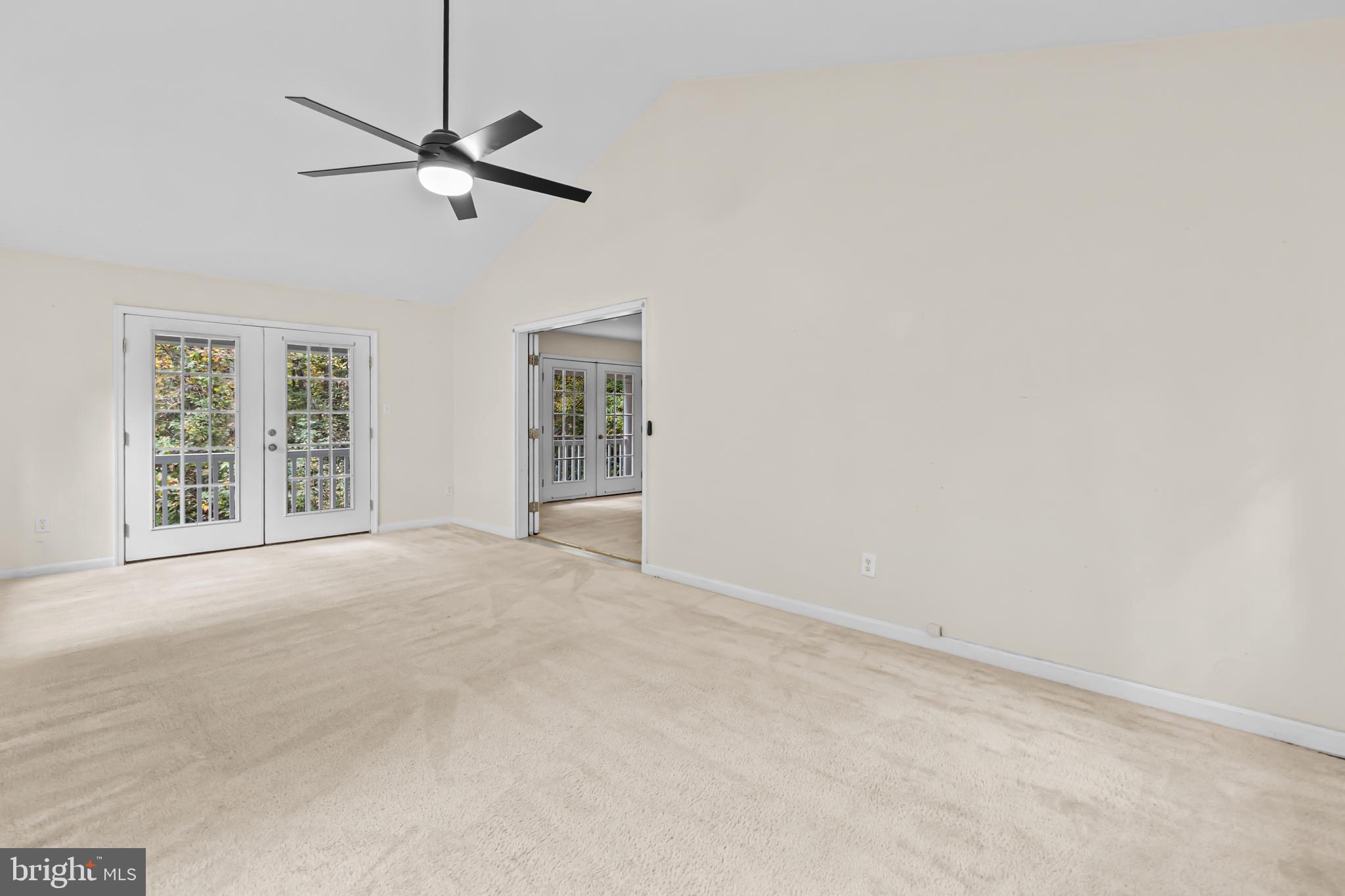 PRESIDENTIAL LAKES - Residential