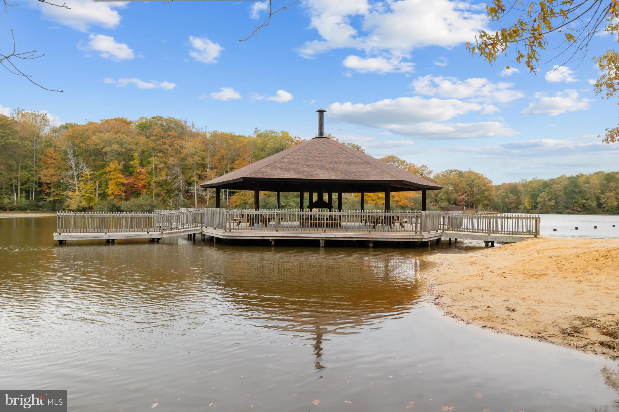 PRESIDENTIAL LAKES - Residential