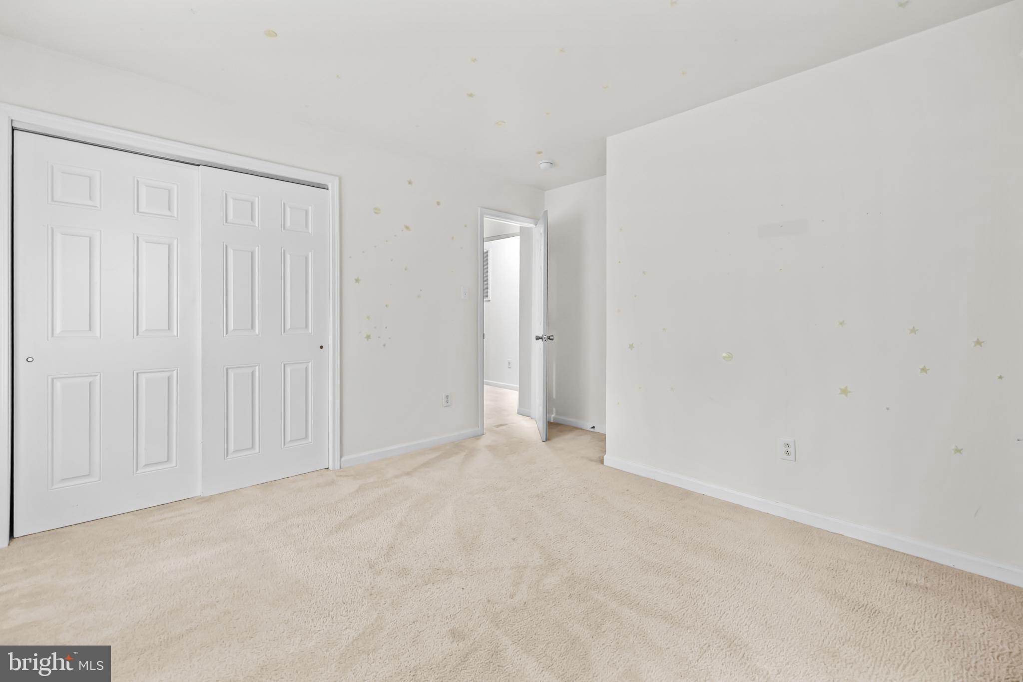 PRESIDENTIAL LAKES - Residential